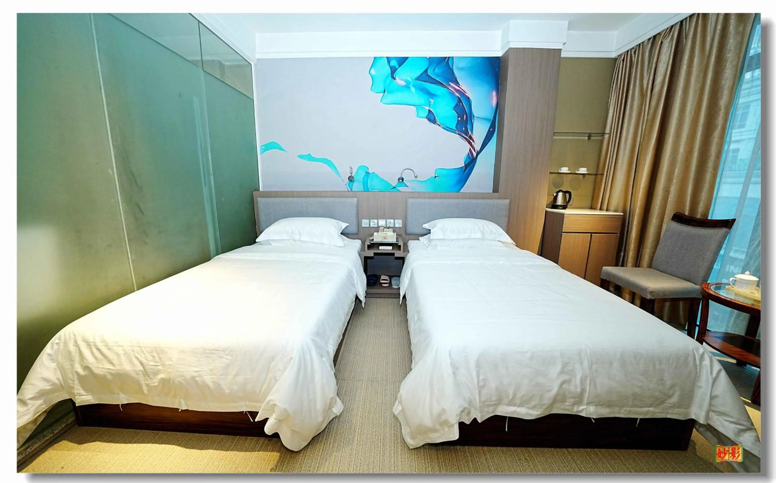 Bed in pristinehotel