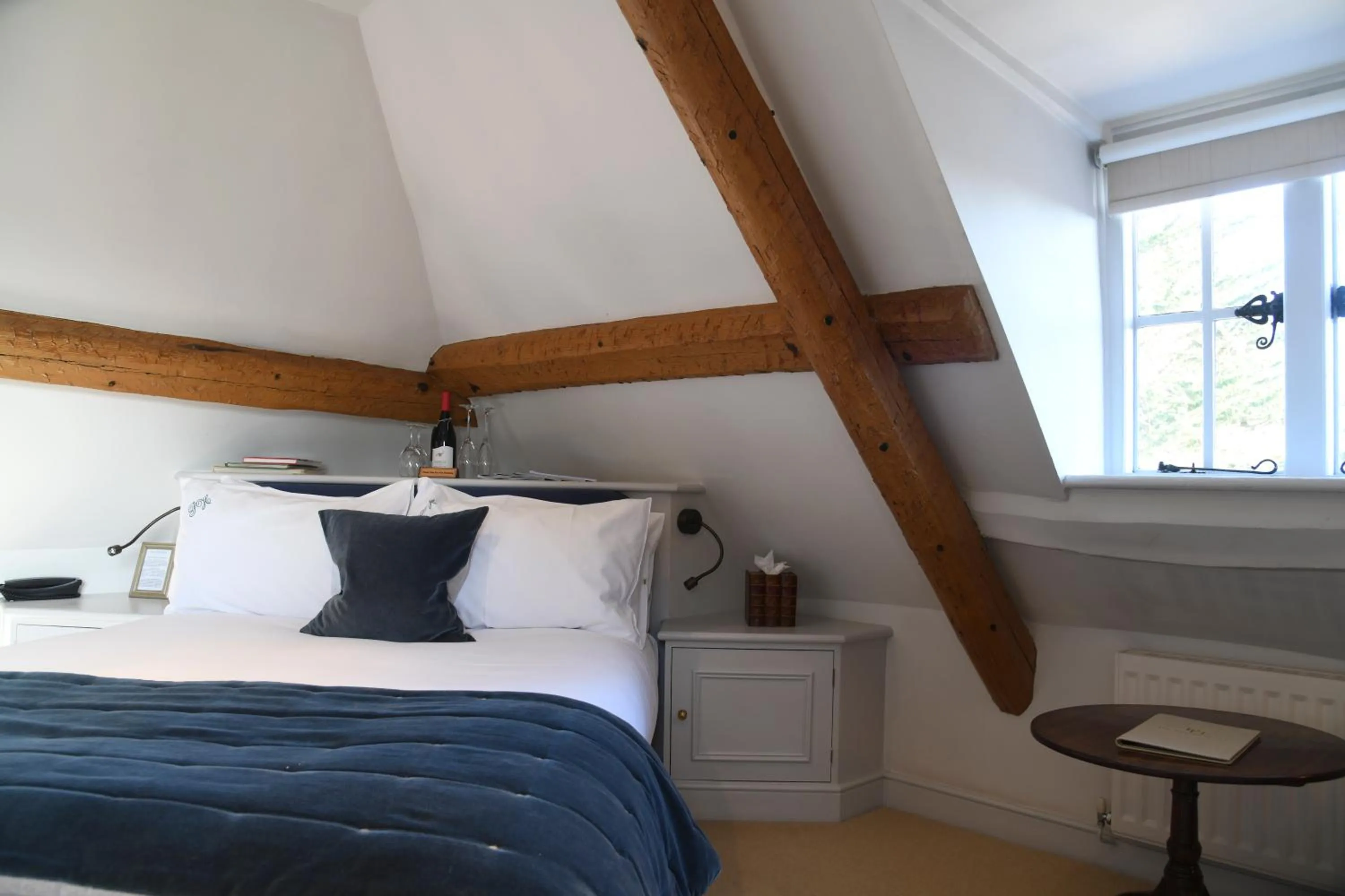 Bed in Priory Wareham