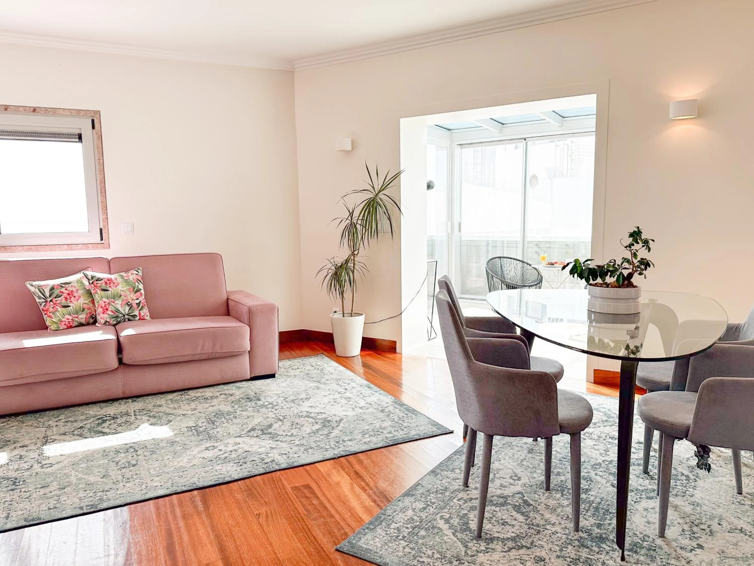 Living room in Oriente 25 Apartments by APT IIN - Parque das Nações