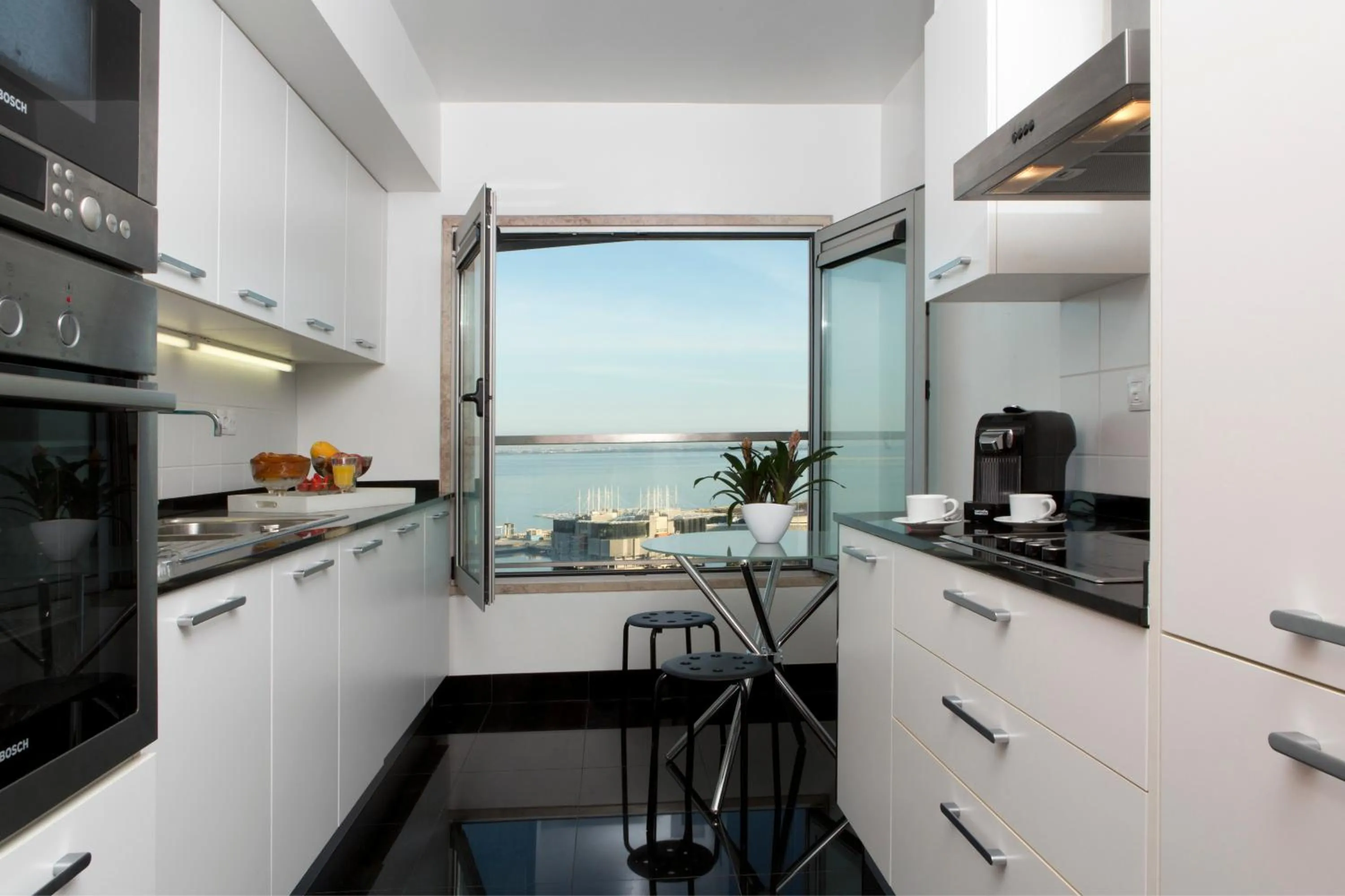 Day in Oriente 25 Apartments by APT IIN - Parque das Nações