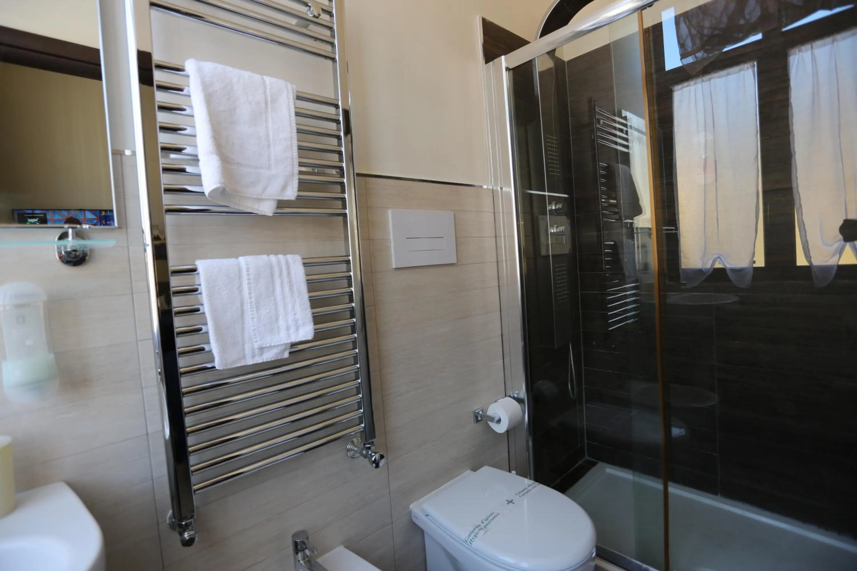Shower in Suite 39 B&B