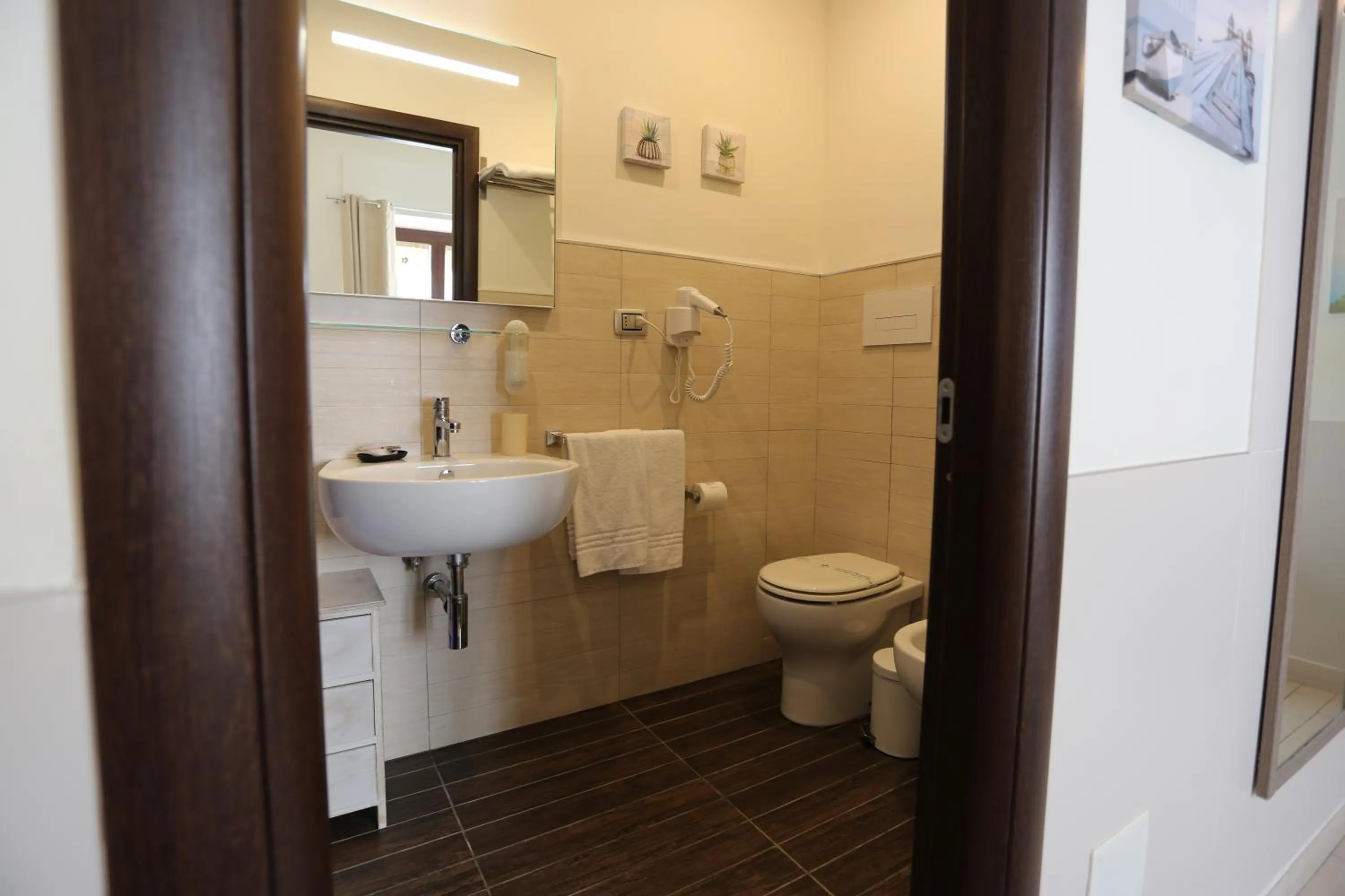 Shower in Suite 39 B&B