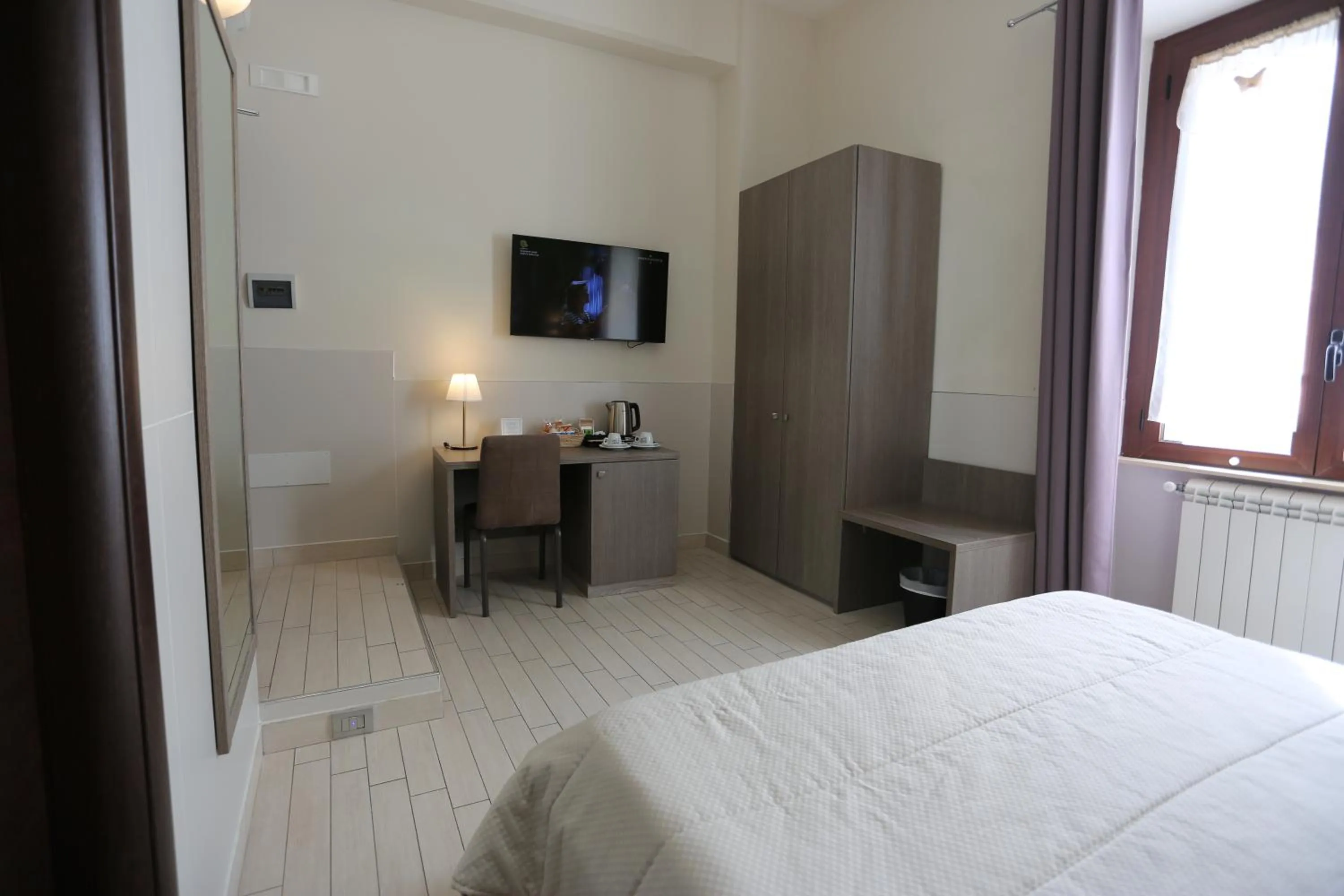 TV and multimedia, Bed in Suite 39 B&B