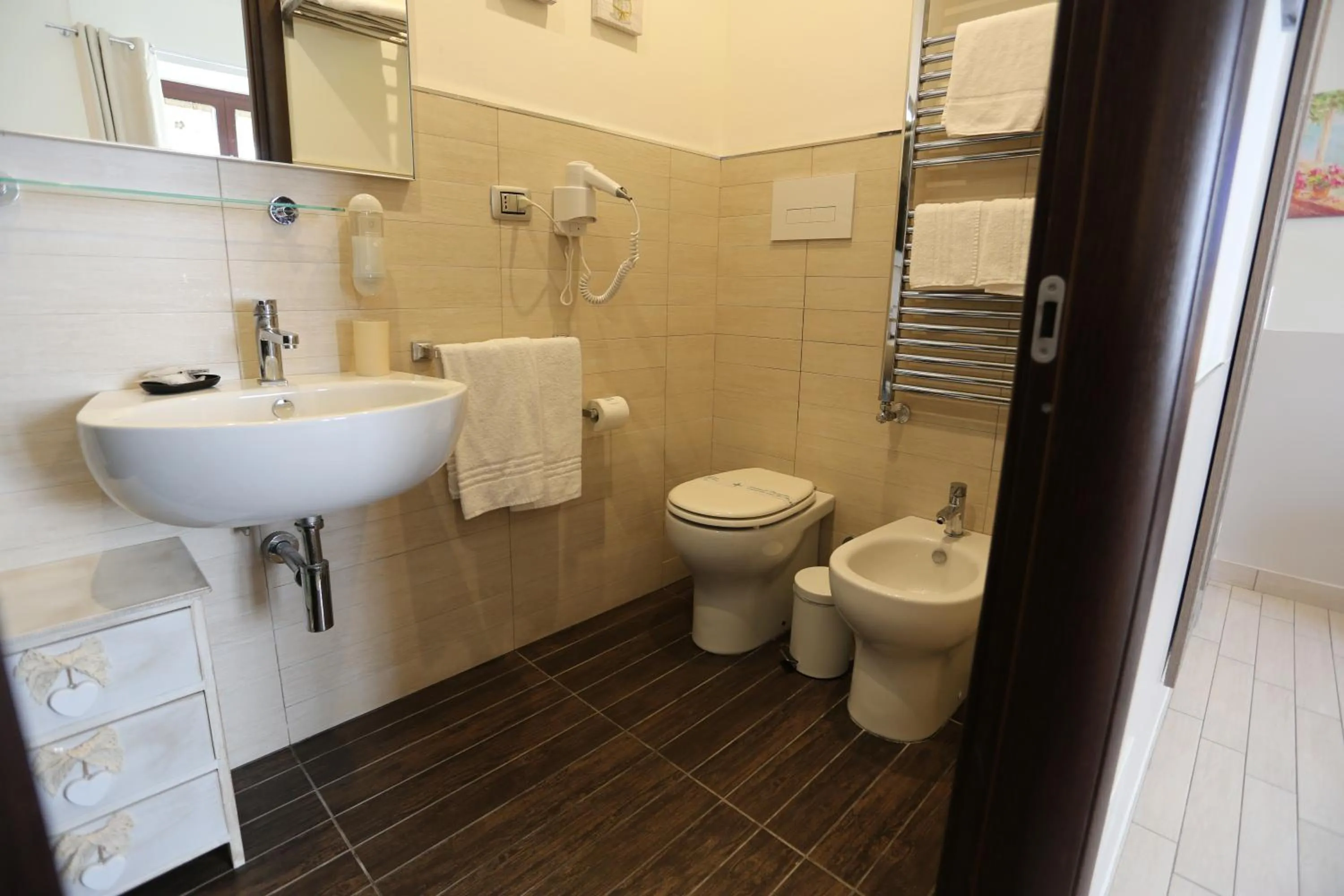 Shower in Suite 39 B&B