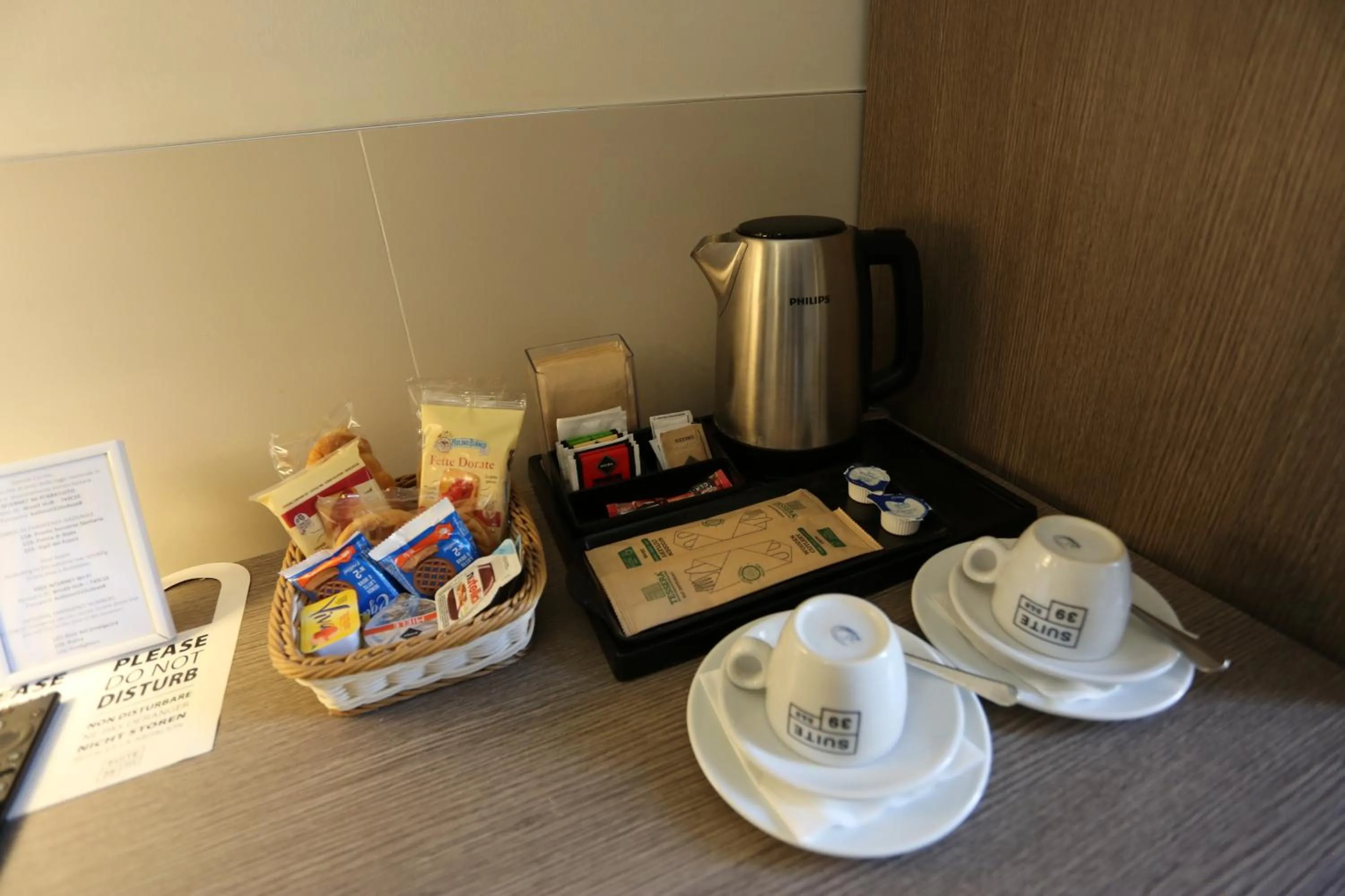 Coffee/tea facilities in Suite 39 B&B