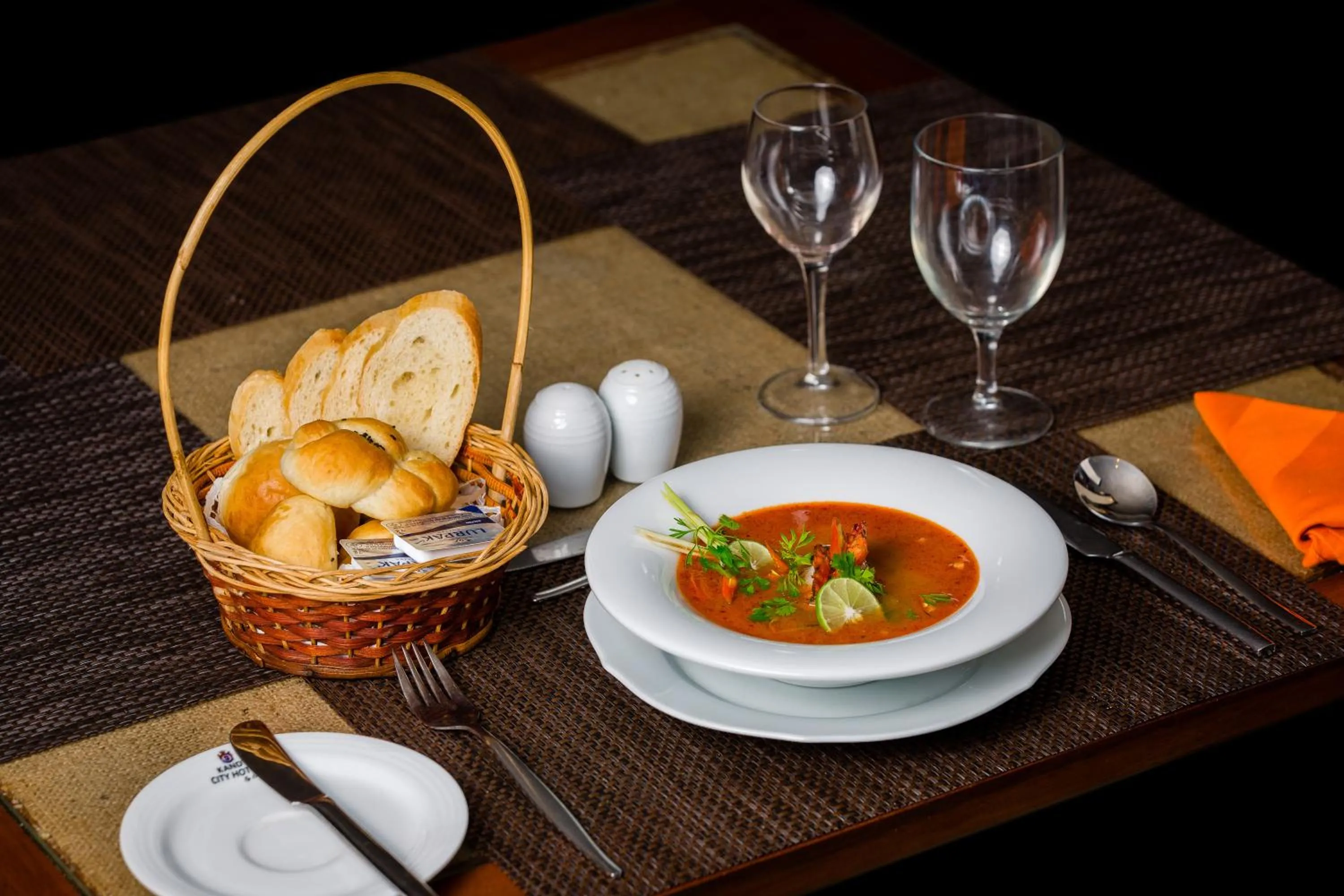 Food in Kandy City Hotel by Earl's