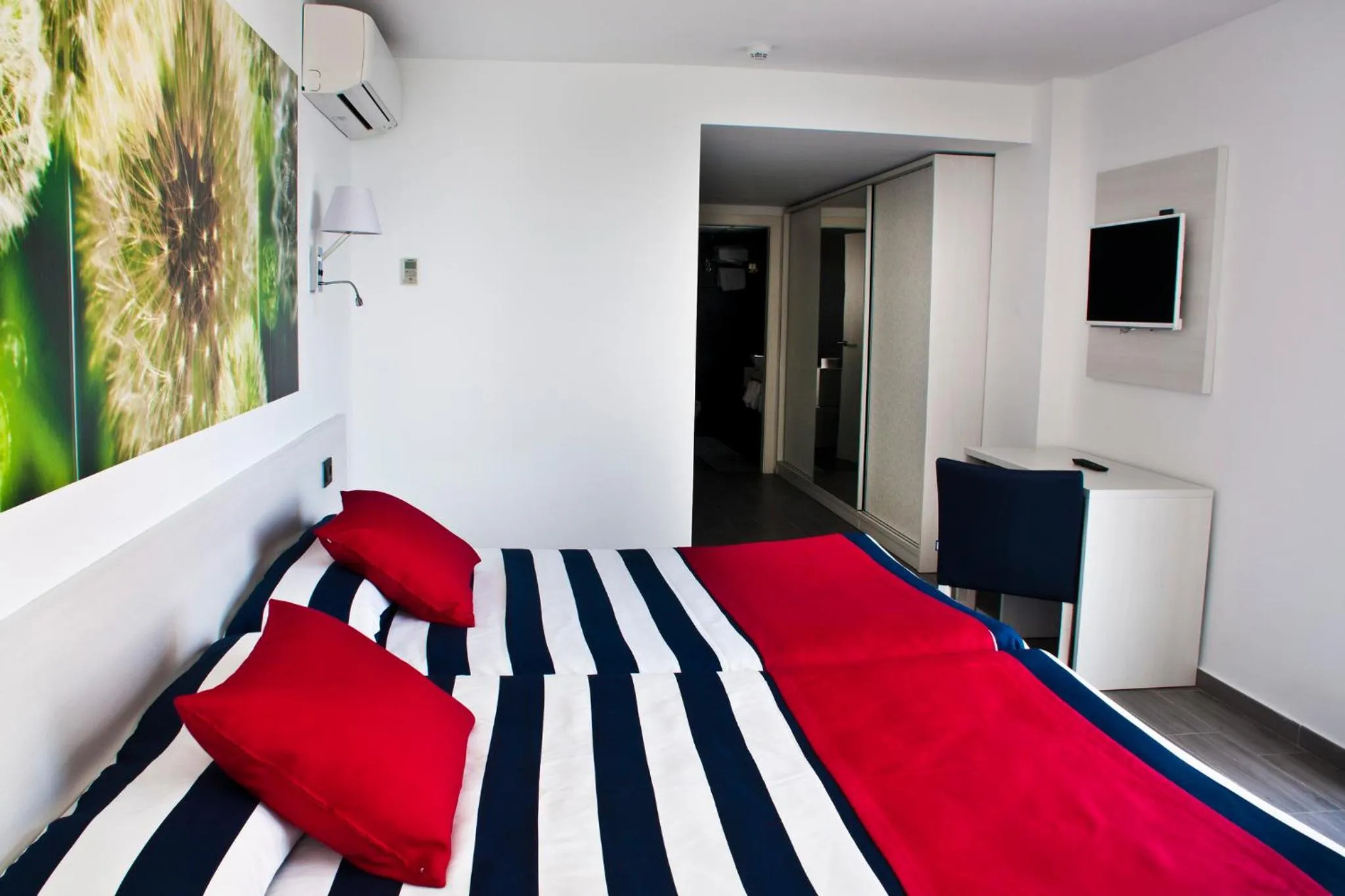 Photo of the whole room, Bed in Hotel Europa Splash & Spa