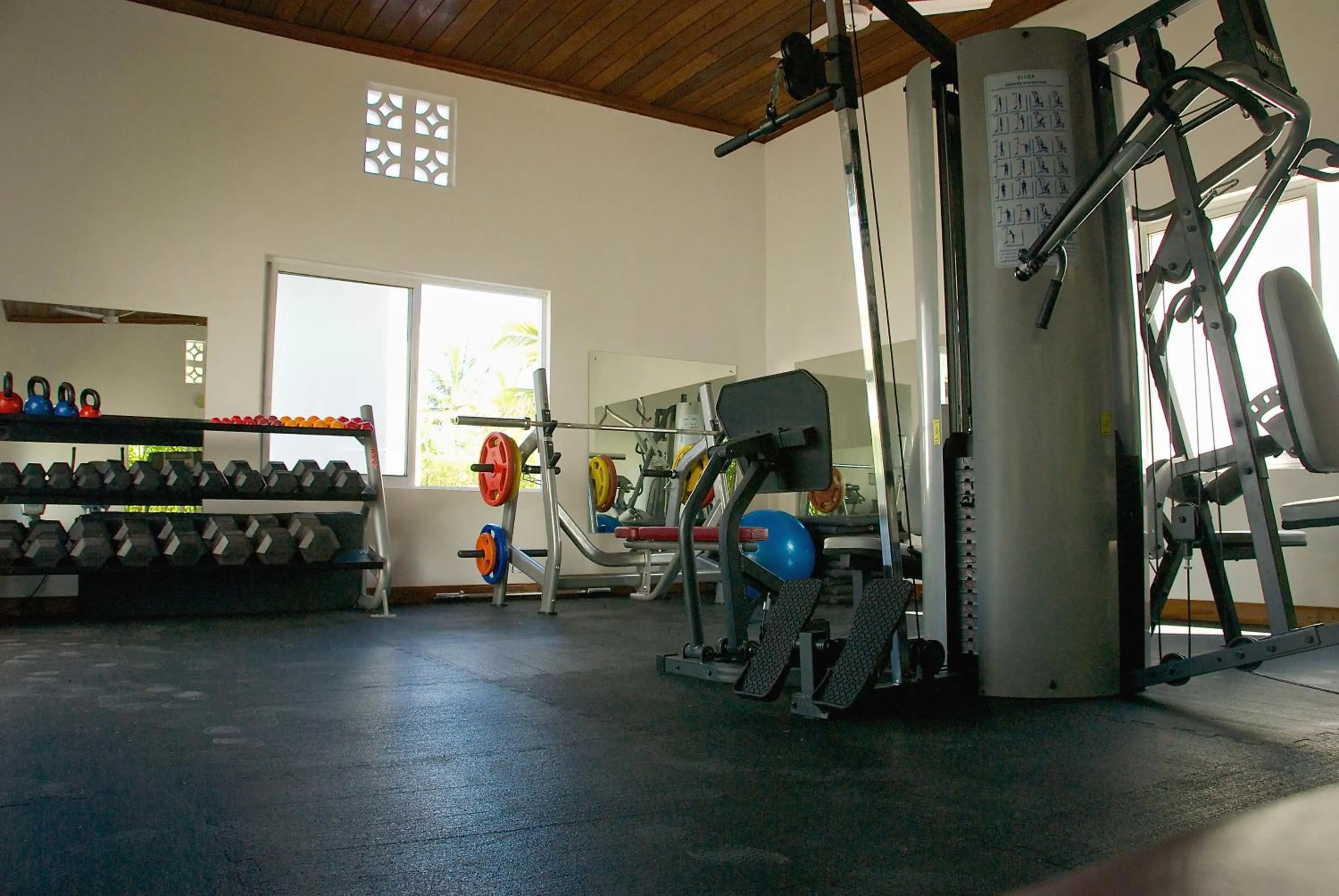 Fitness centre/facilities in Galu Inn
