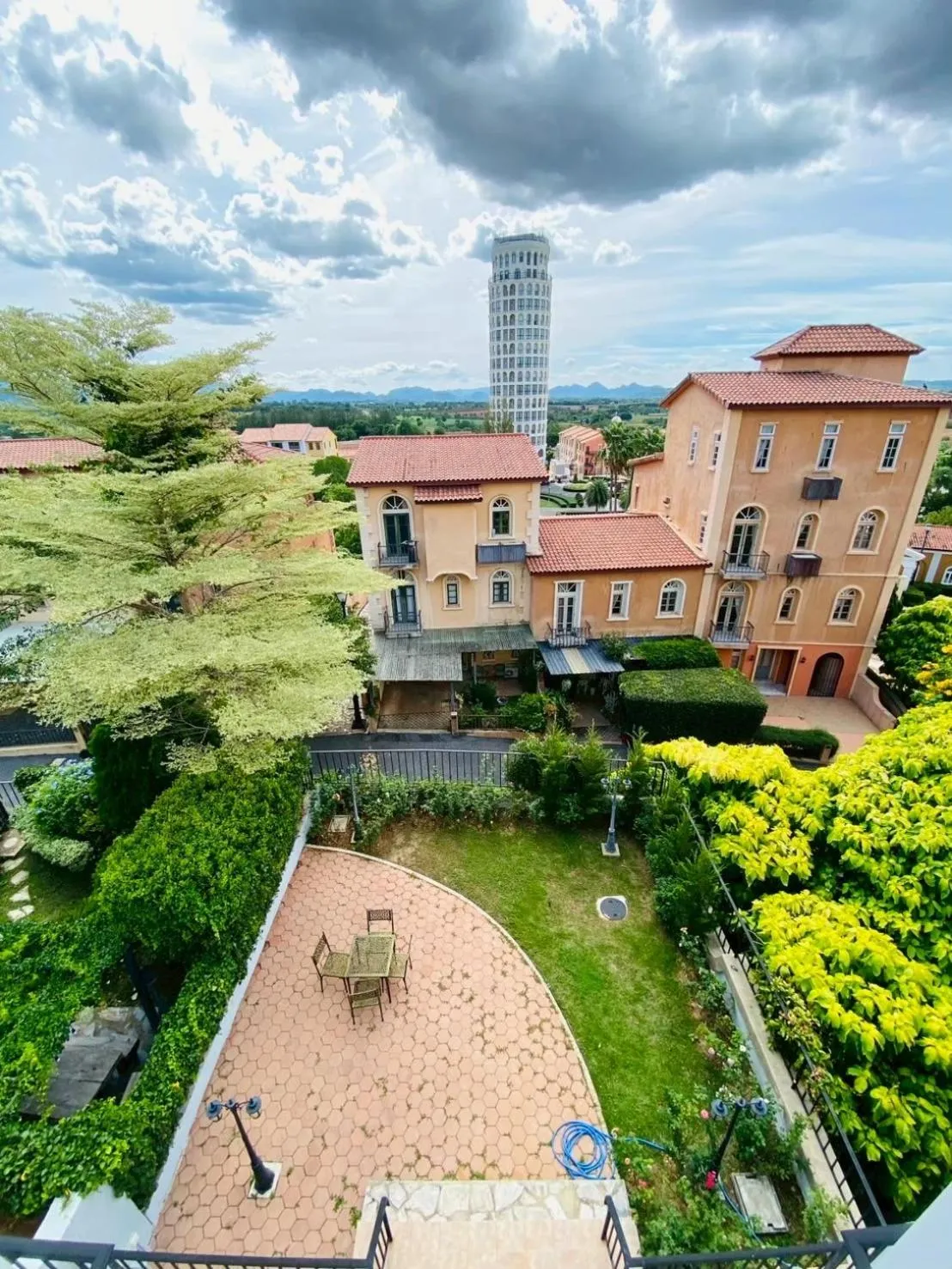 Villa Primo Eyrie Khaoyai near Toscana