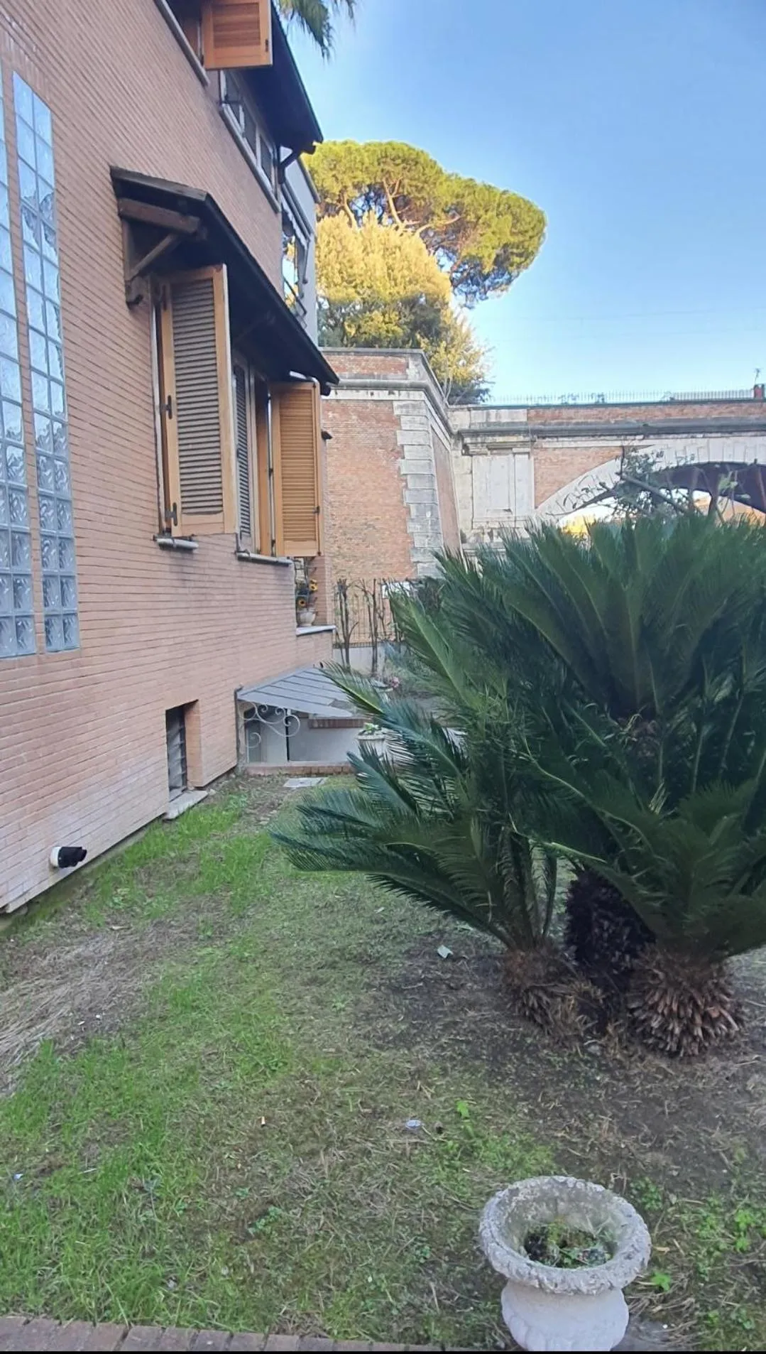 Property building in Impero Vaticano San Pietro