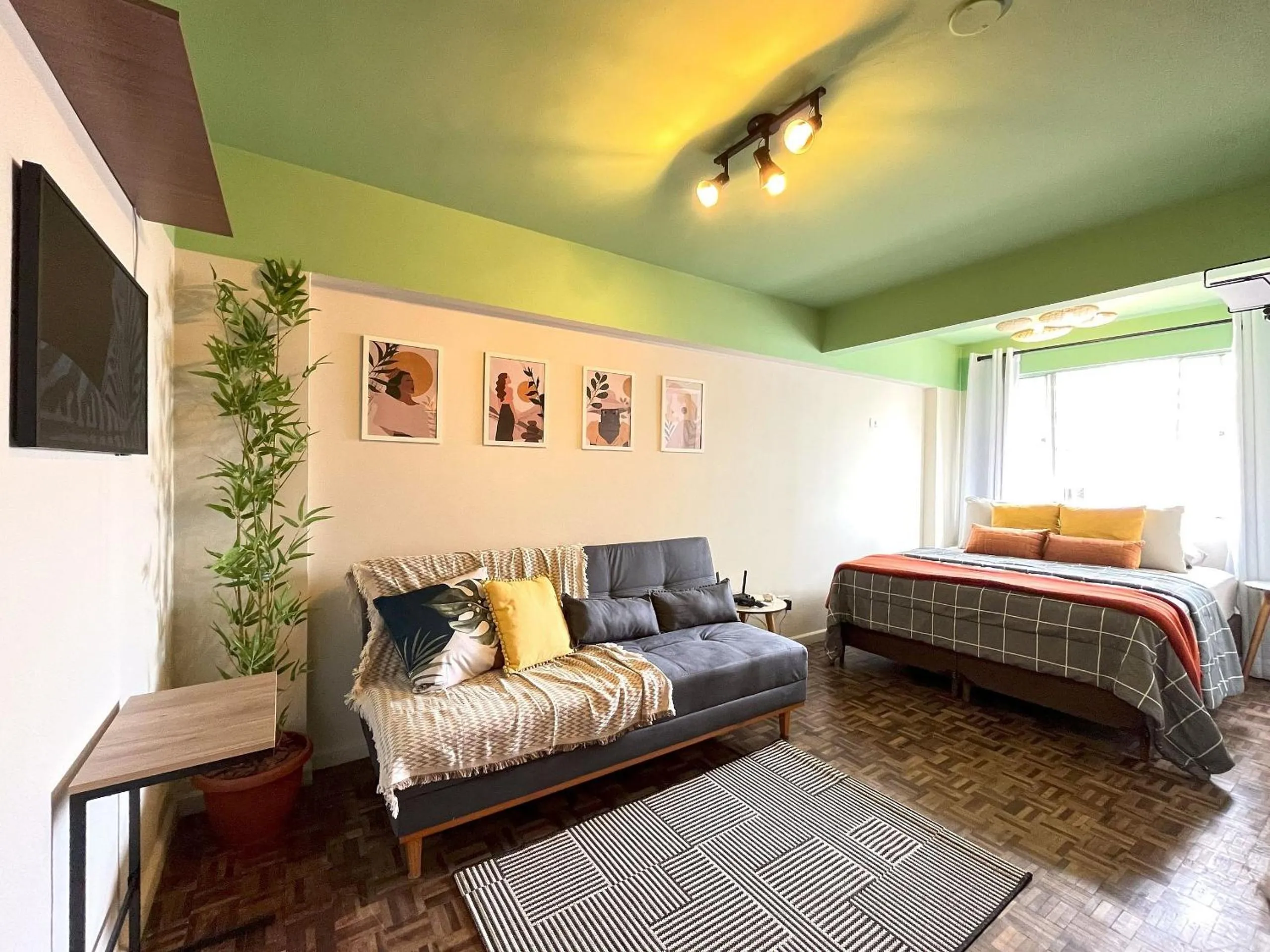 Photo of the whole room, Bed in Excelente apartamento no centro de Curitiba