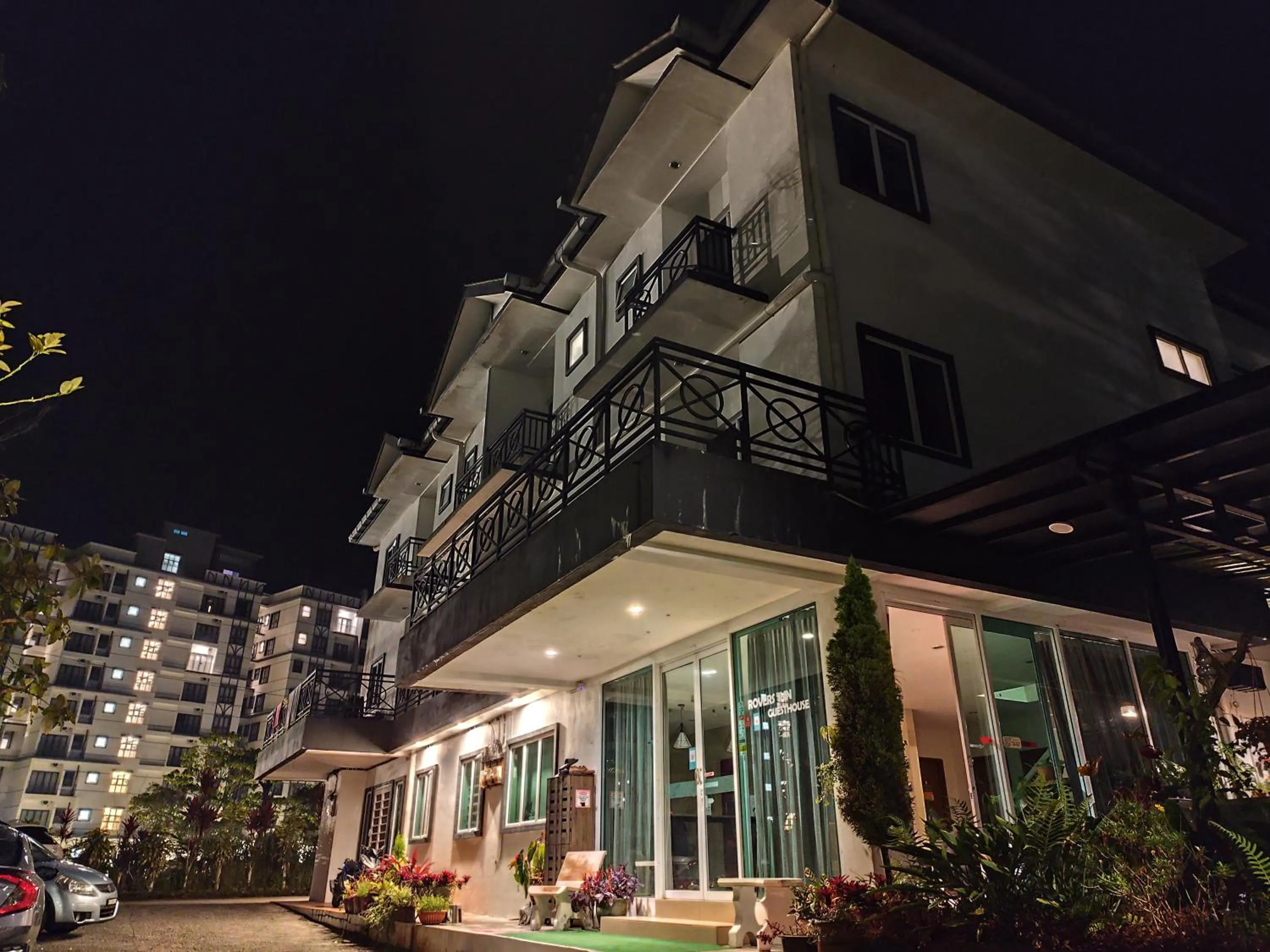 Property building in Rovers Inn Guesthouse - Age 11 And Above Only