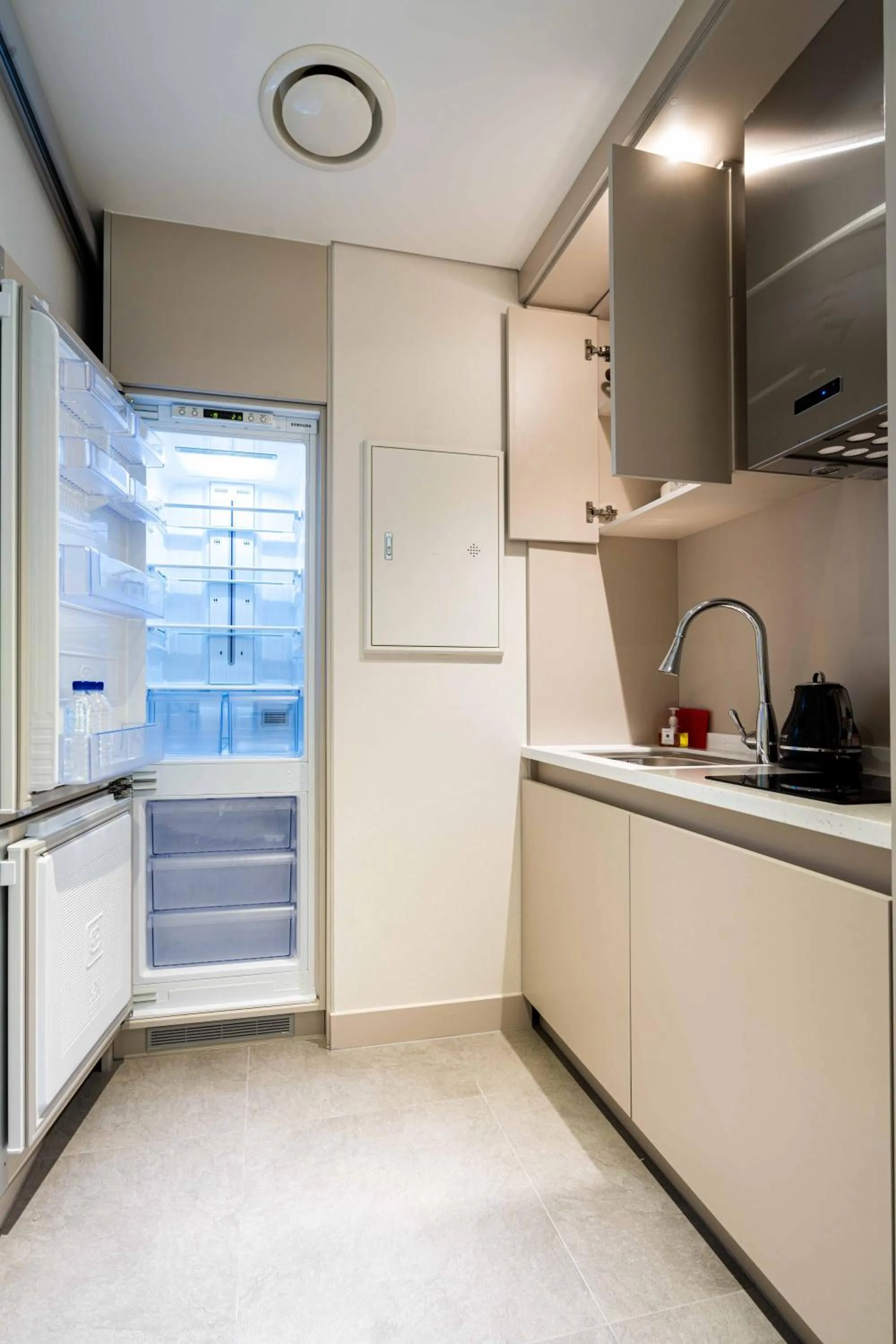 Kitchen or kitchenette in Hotel Vert
