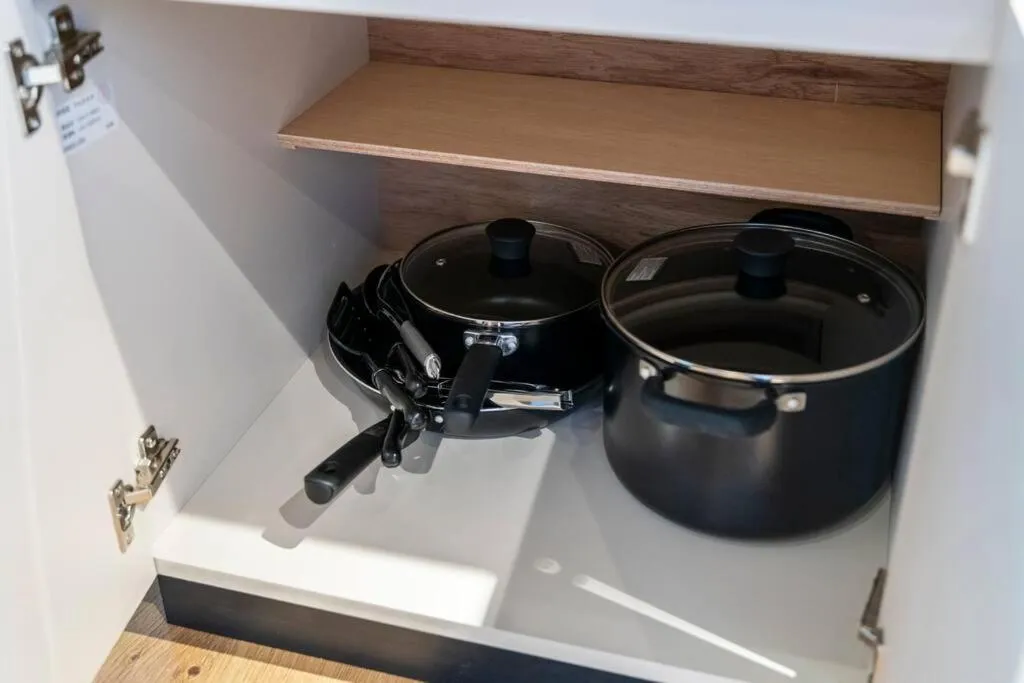 kitchen in YADOt Inn OTARU