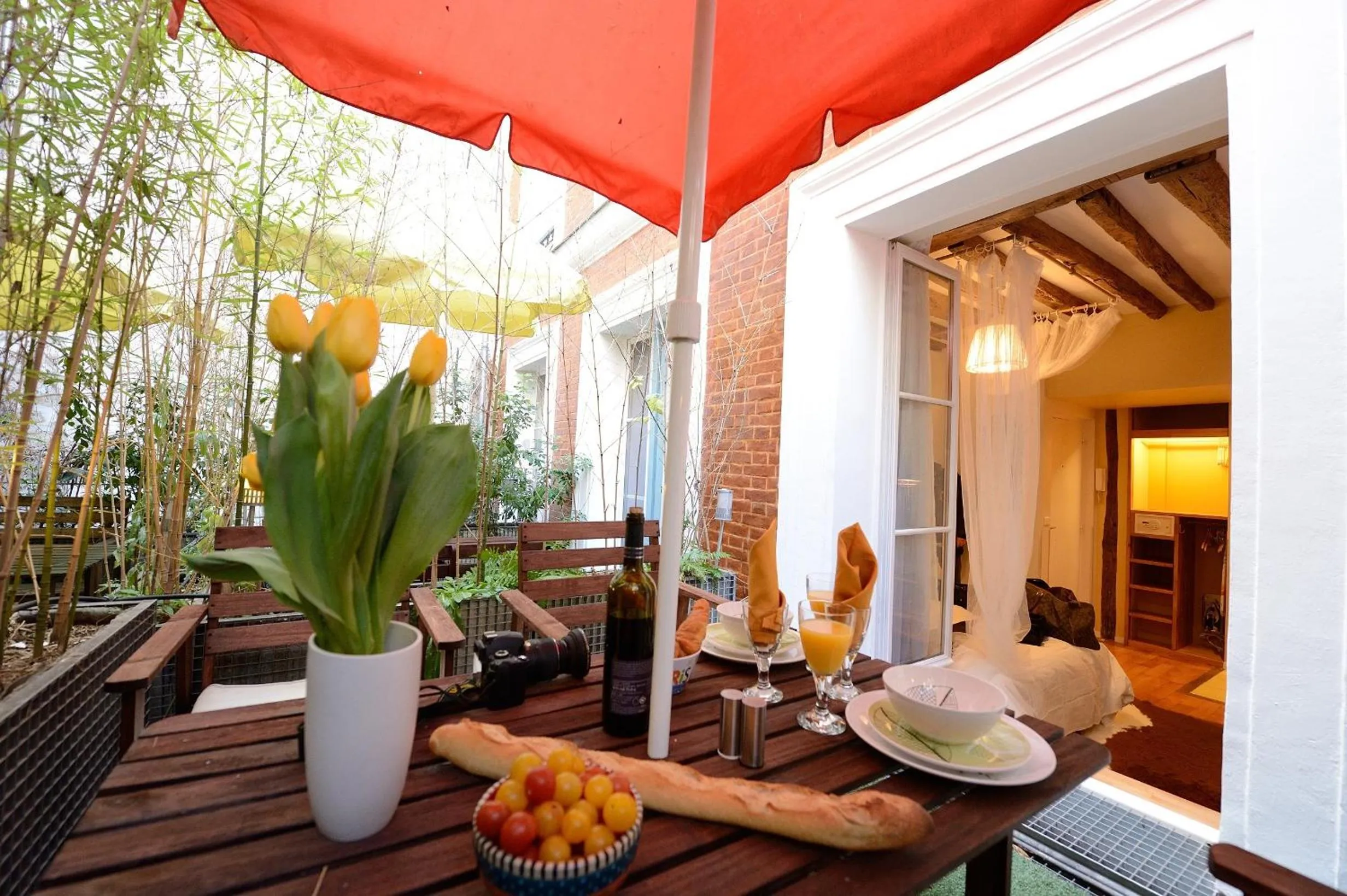 Balcony/Terrace in Les Patios du Marais 1