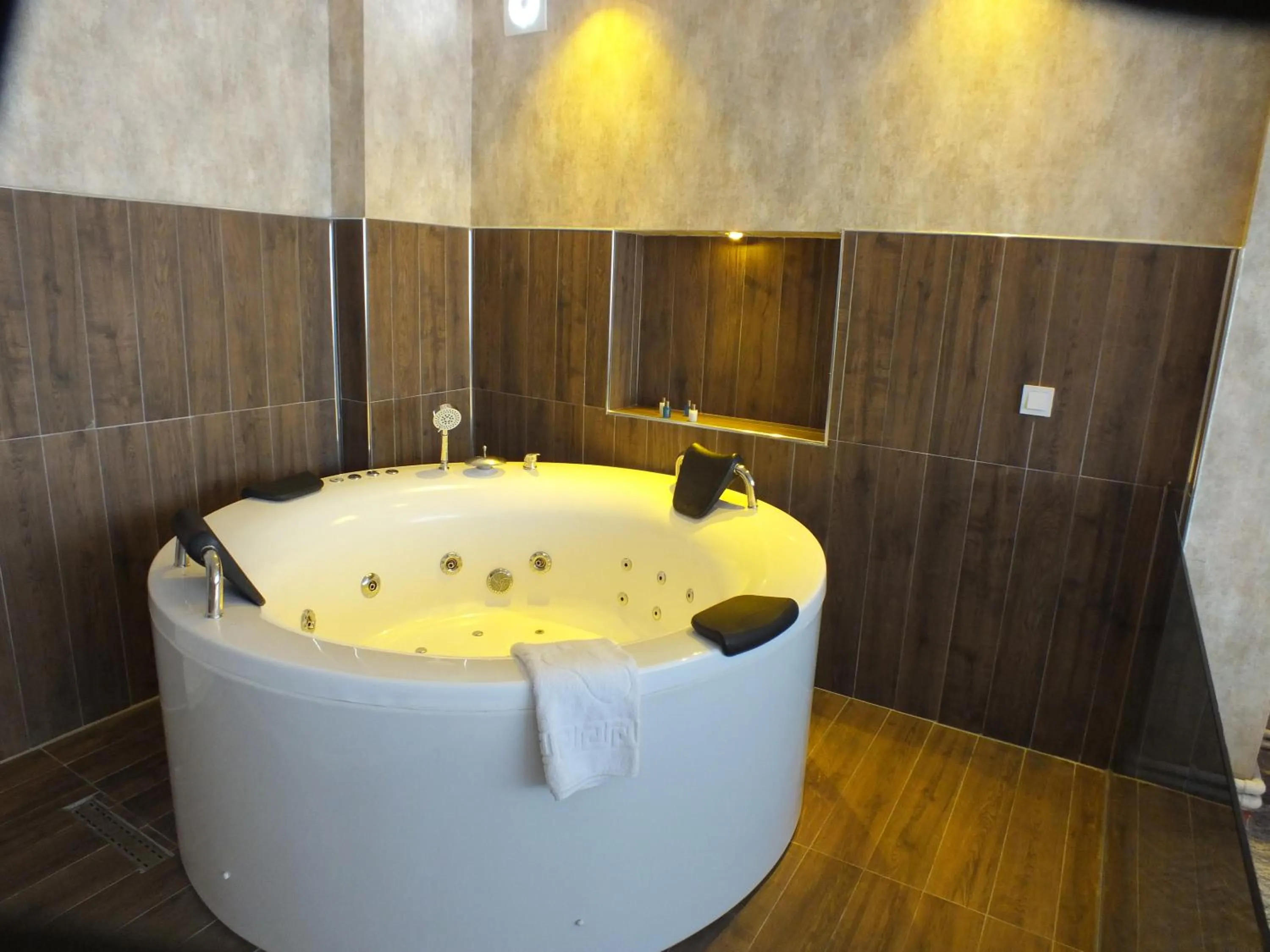 Hot Tub in ÇANKAYA SUIT HOTEL