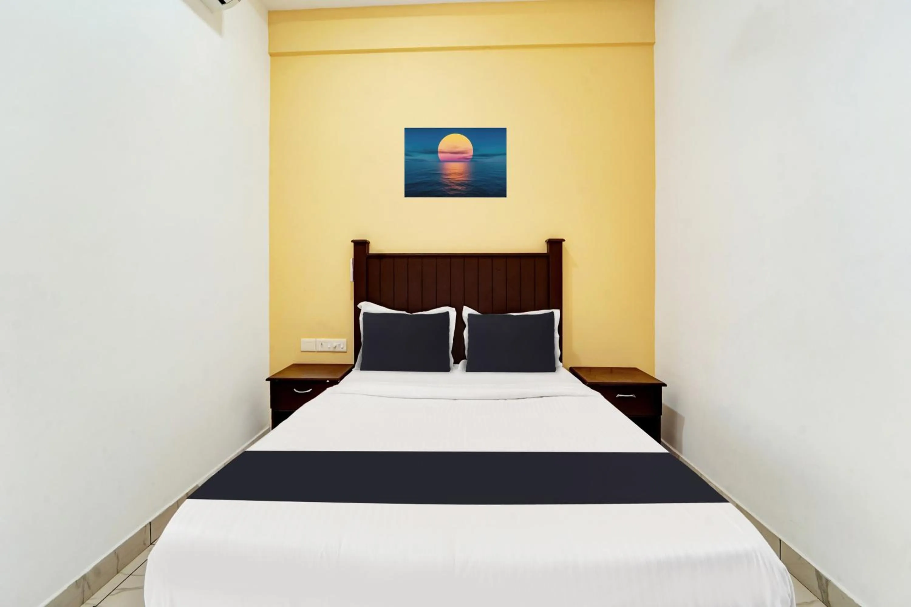 Bed in Collection O Calvathy Road Near Fort Kochi