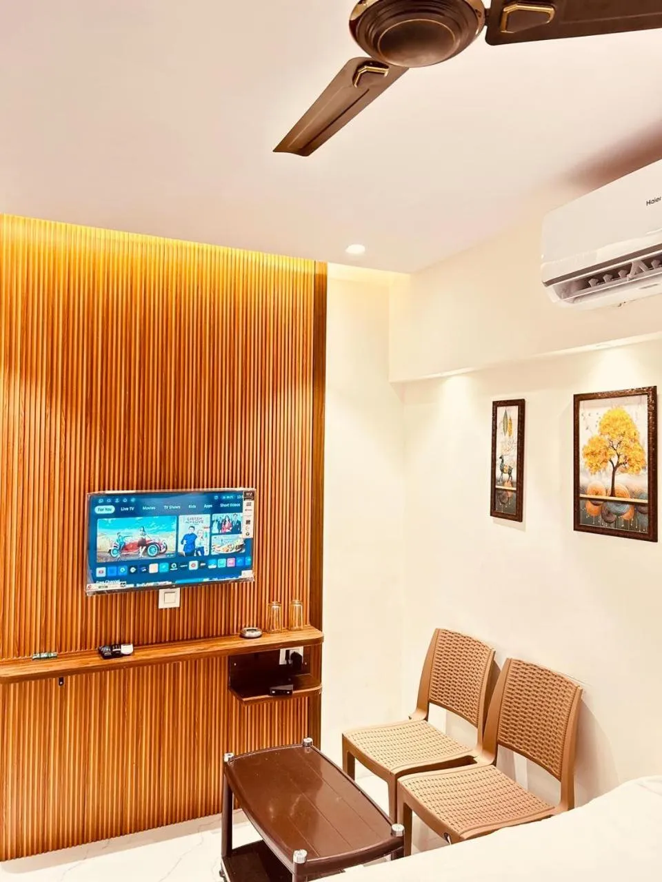 TV and multimedia in Prince NX Hotel