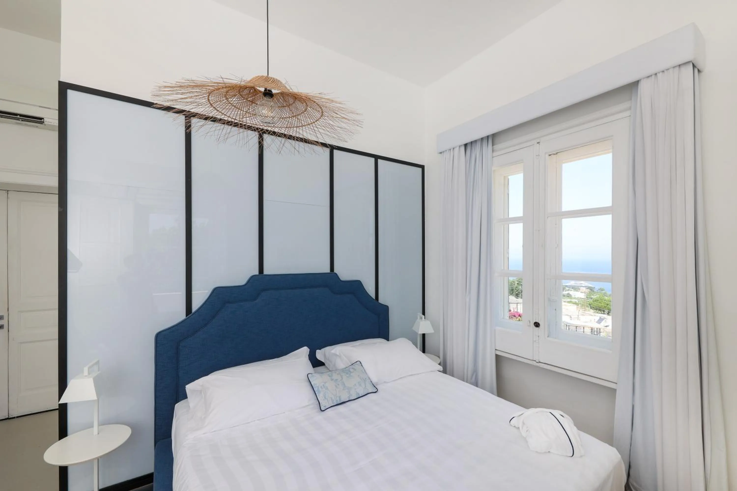 Bedroom in Villa La Pergola Capri