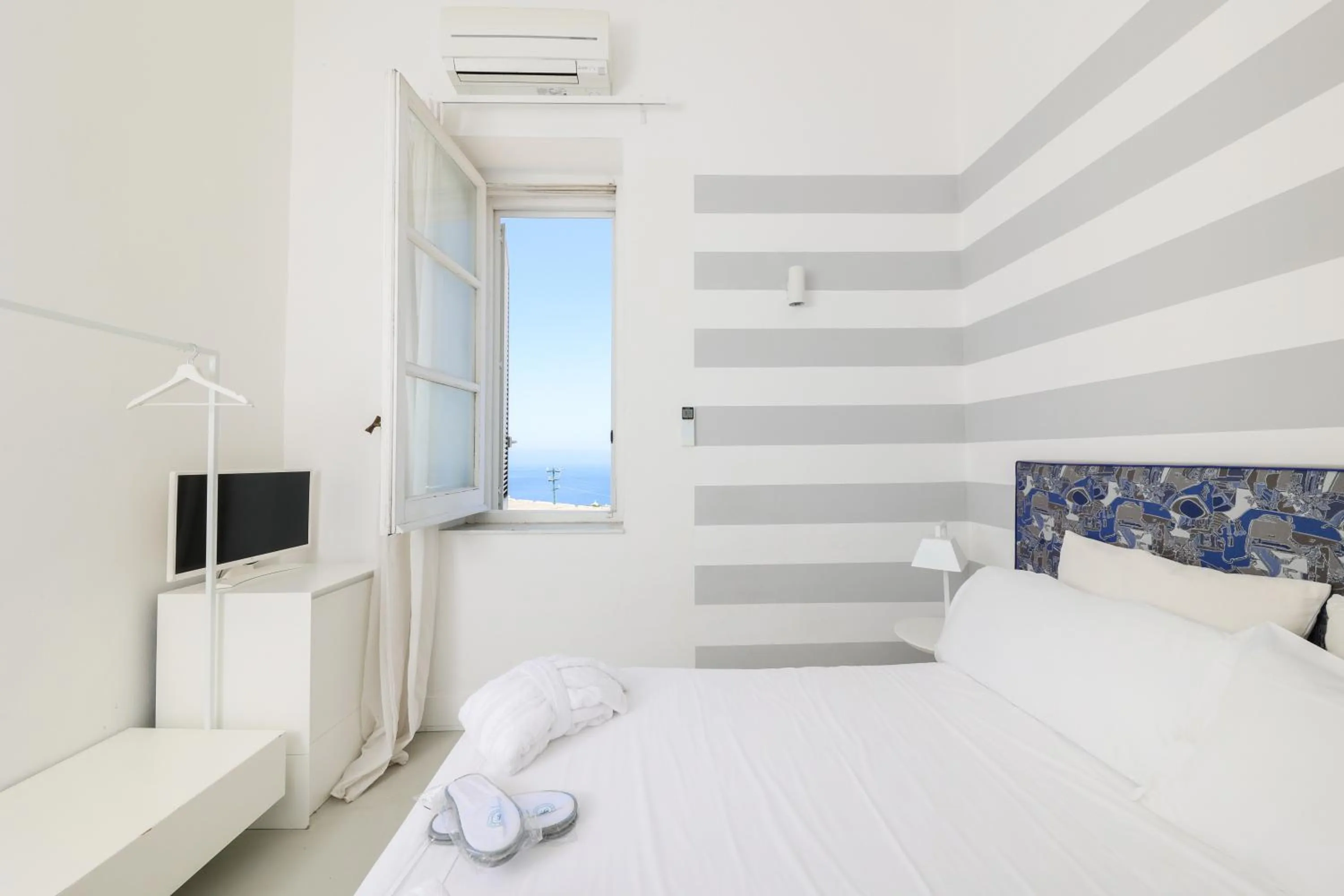 Bedroom in Villa La Pergola Capri