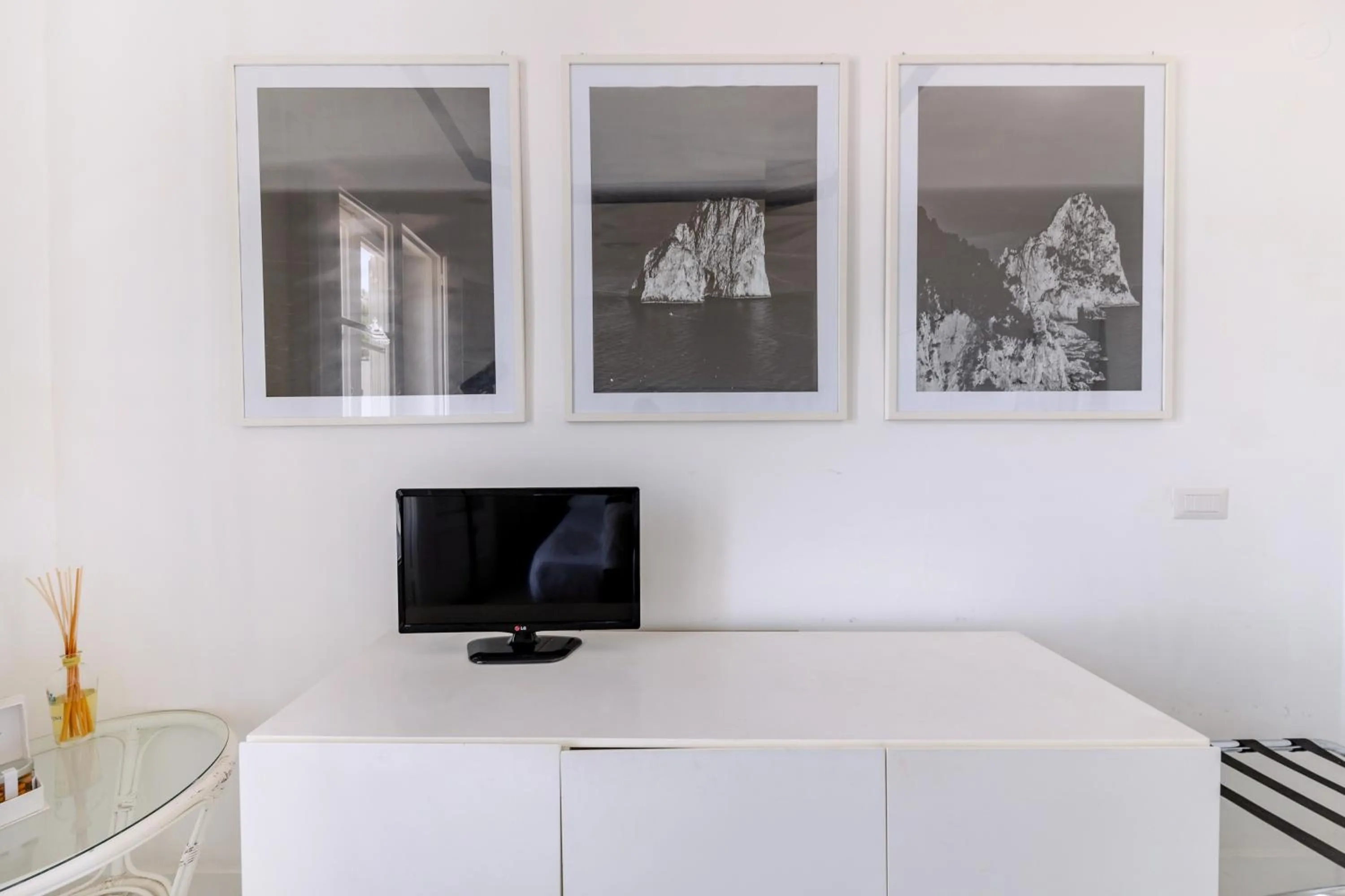 TV and multimedia in Villa La Pergola Capri