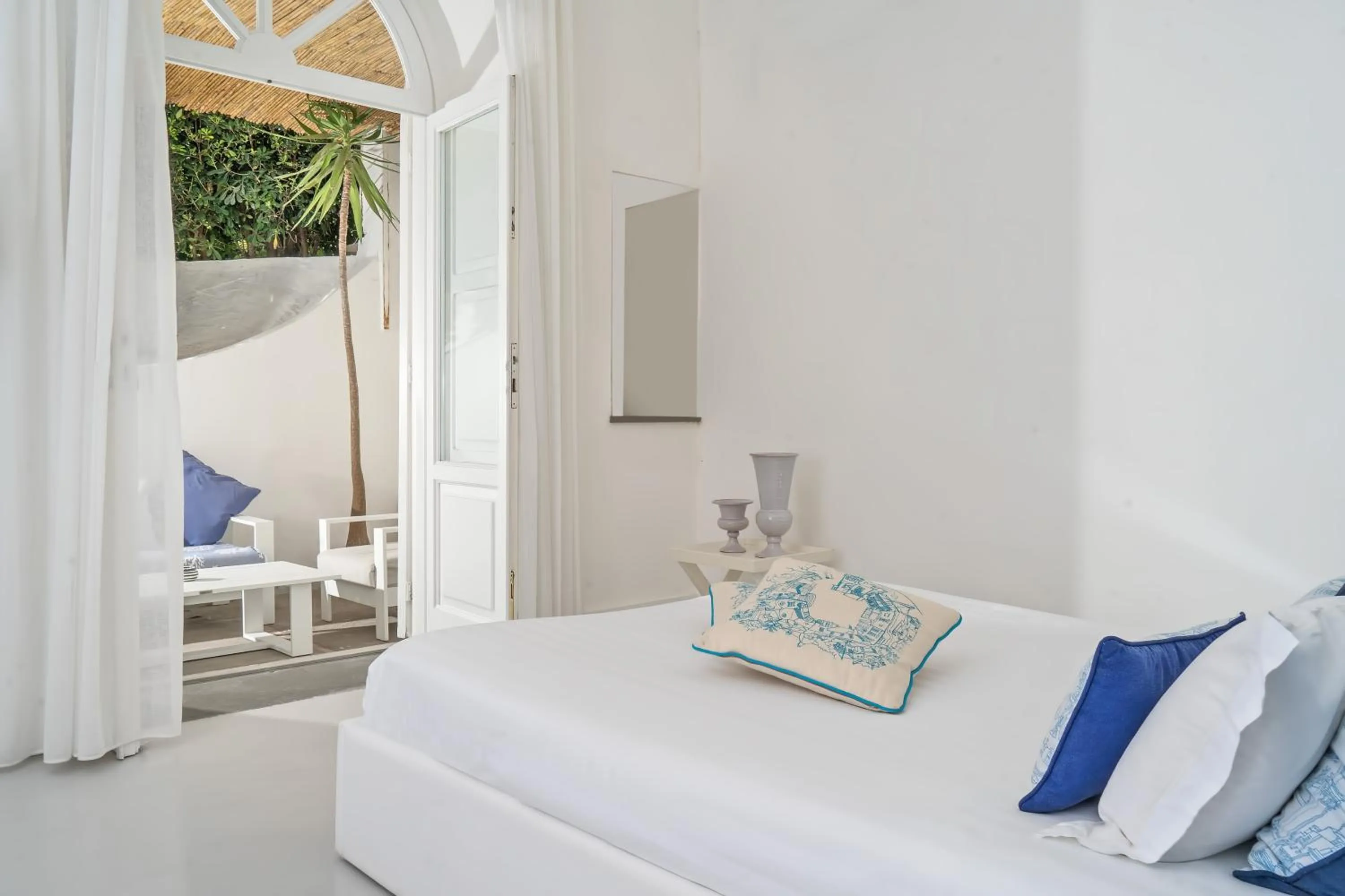 Bedroom in Villa La Pergola Capri