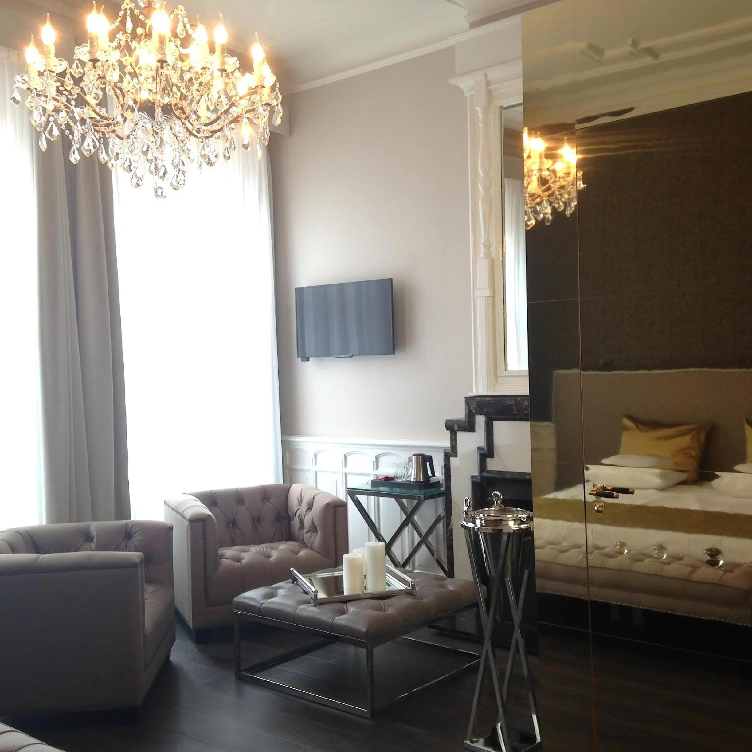 Living room in Apple Inn Hotel