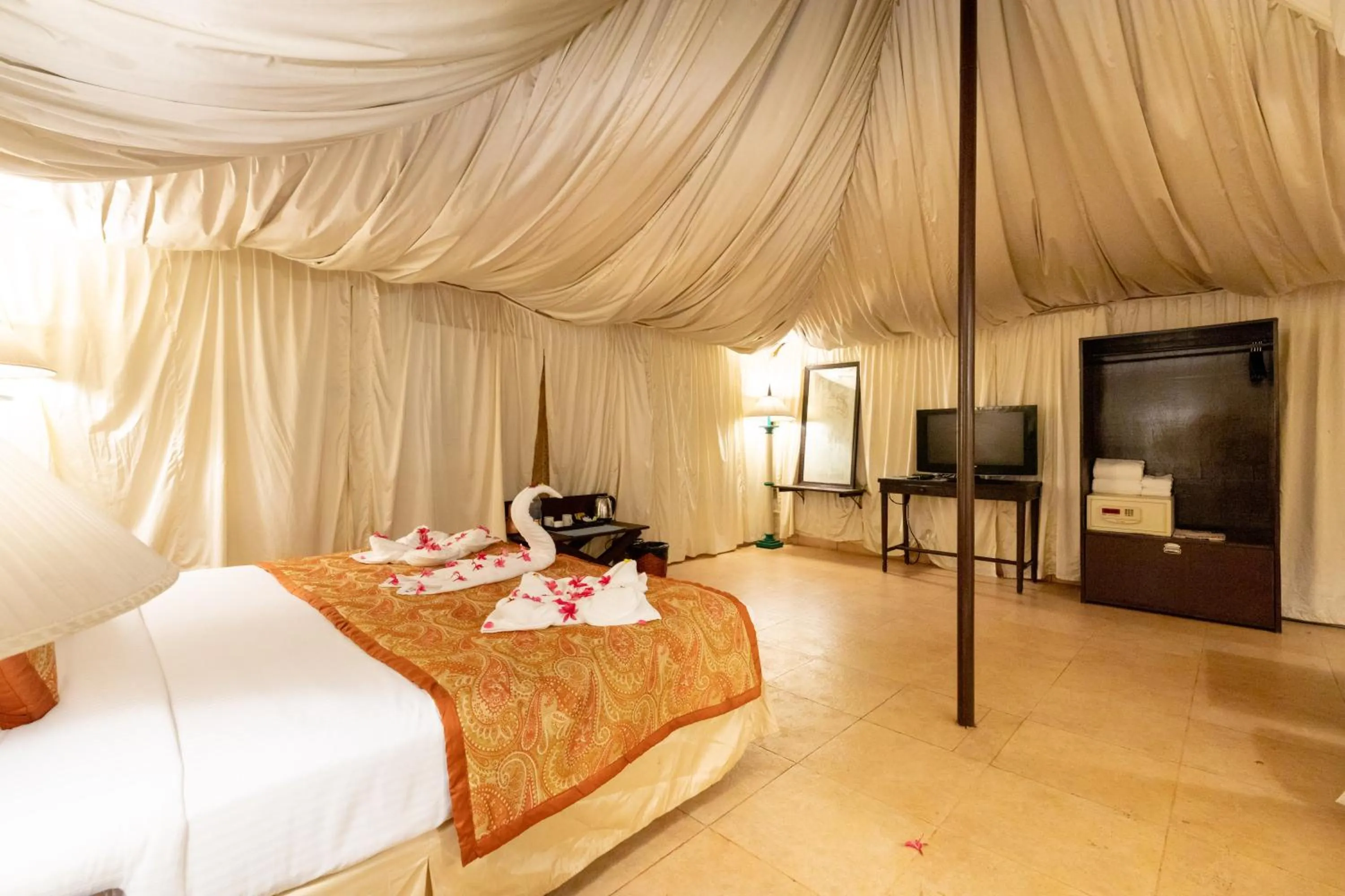 Photo of the whole room, Bed in Fort JadhavGADH -A GADH Heritage Hotel