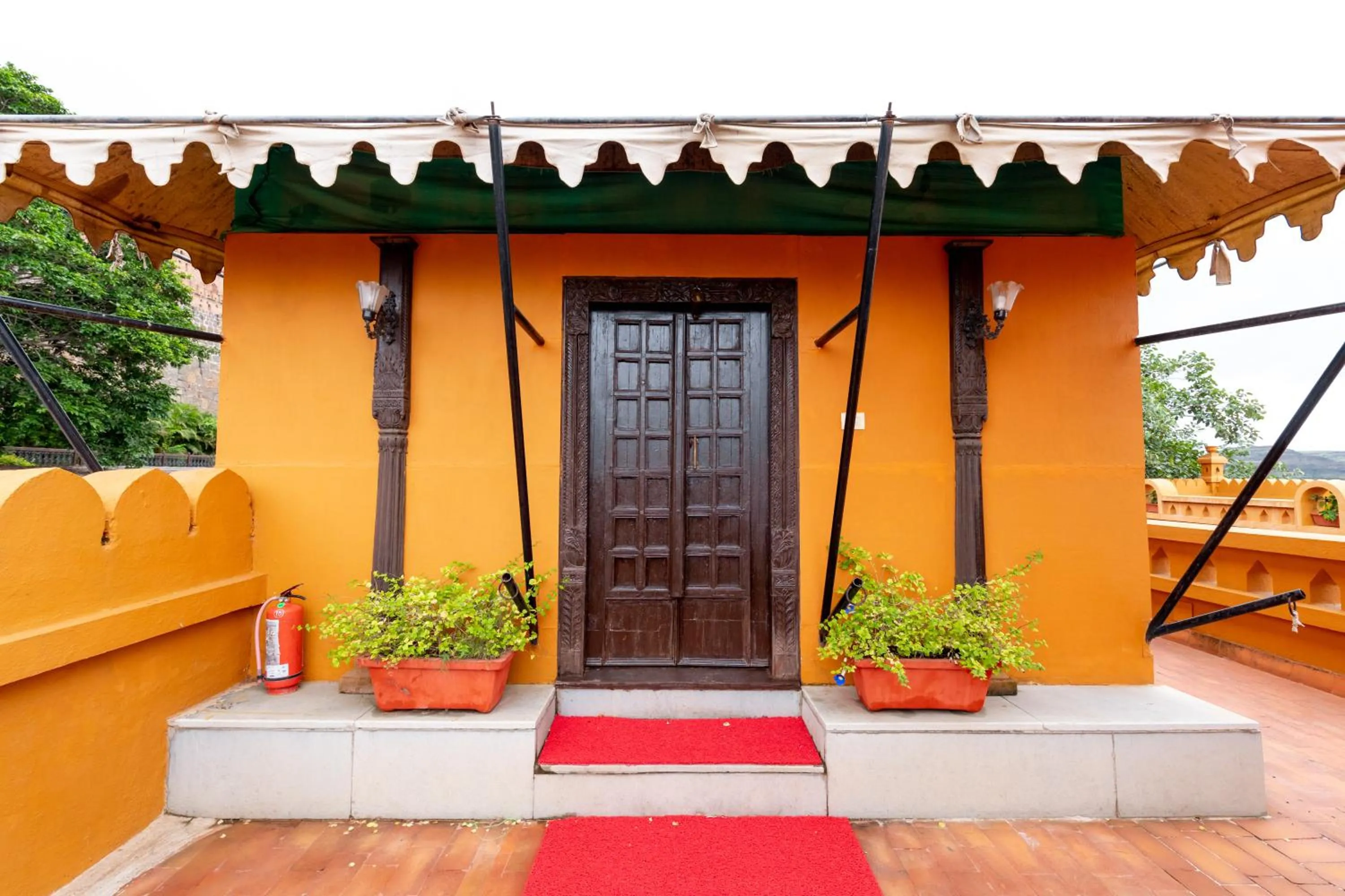 Day in Fort JadhavGADH -A GADH Heritage Hotel