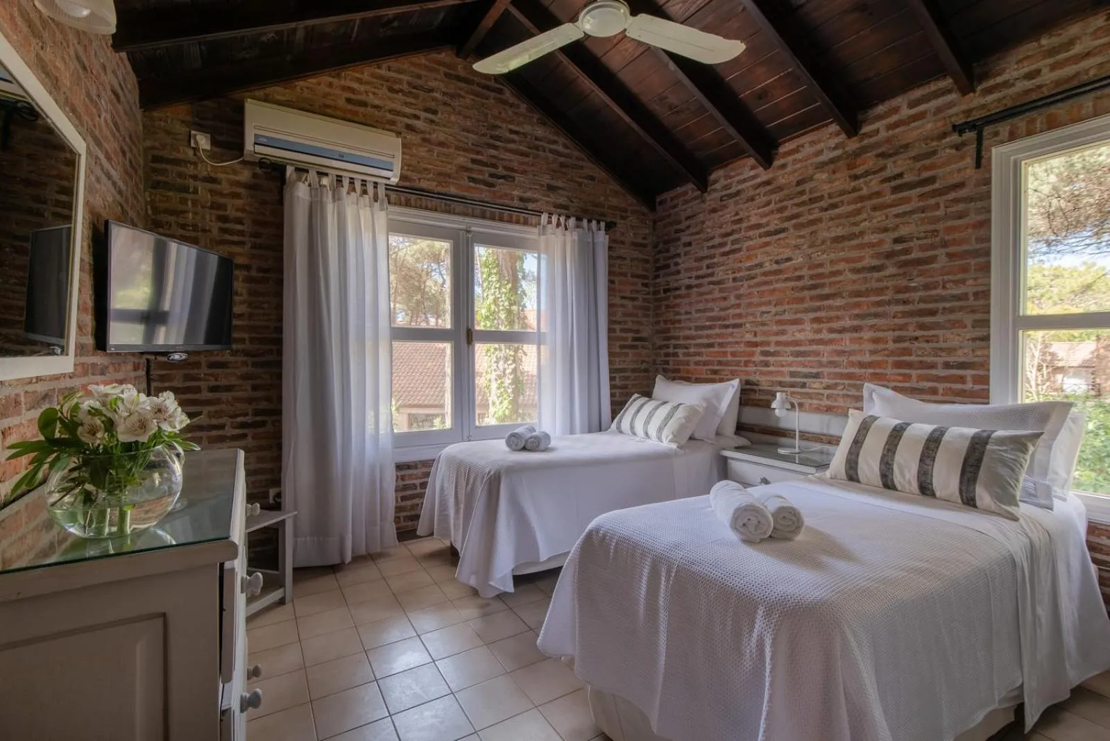 Text overlay, Bed in Carilo Village Apart Hotel & Spa