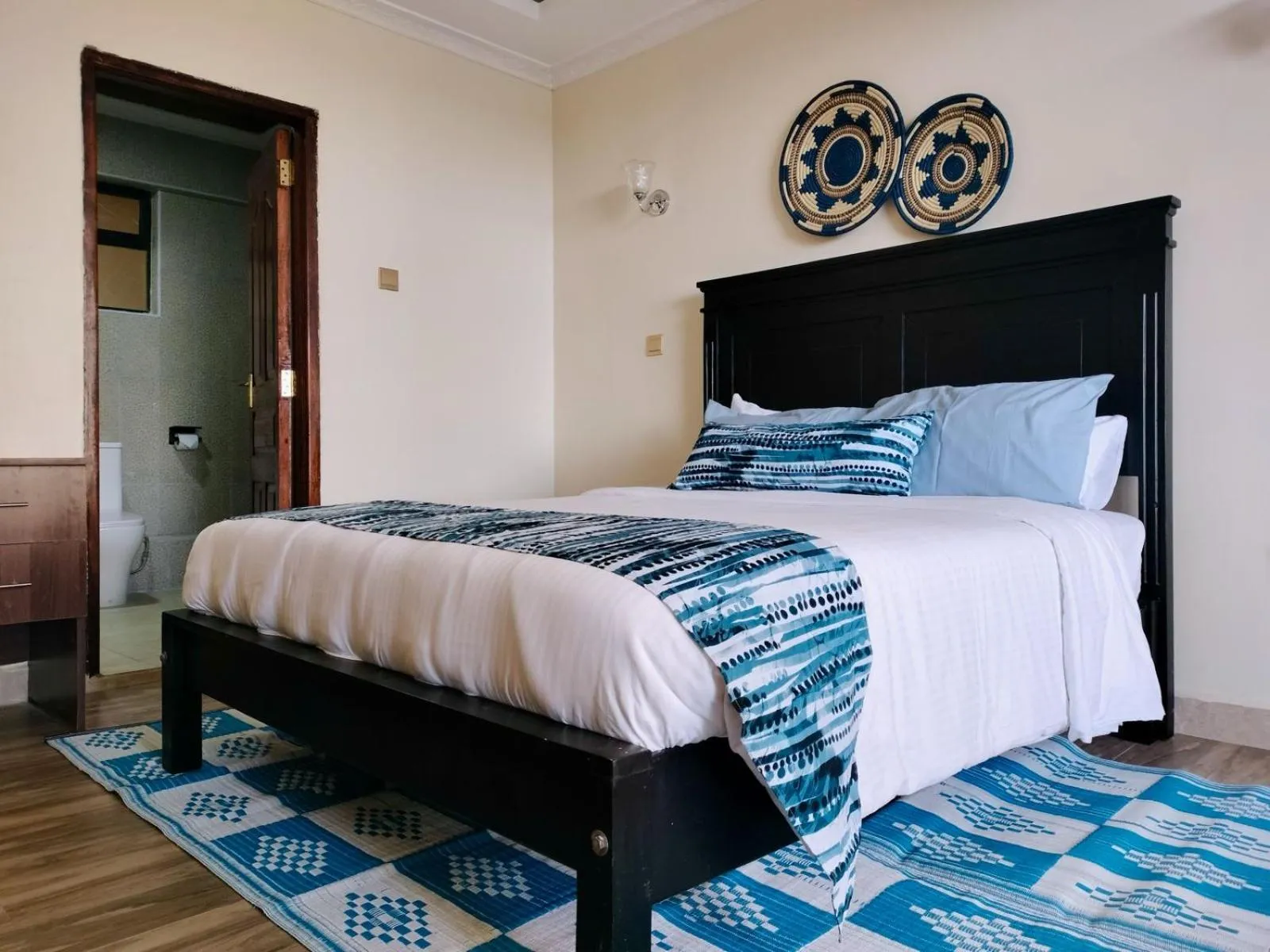 Bedroom, Bed in Park Place Hotel