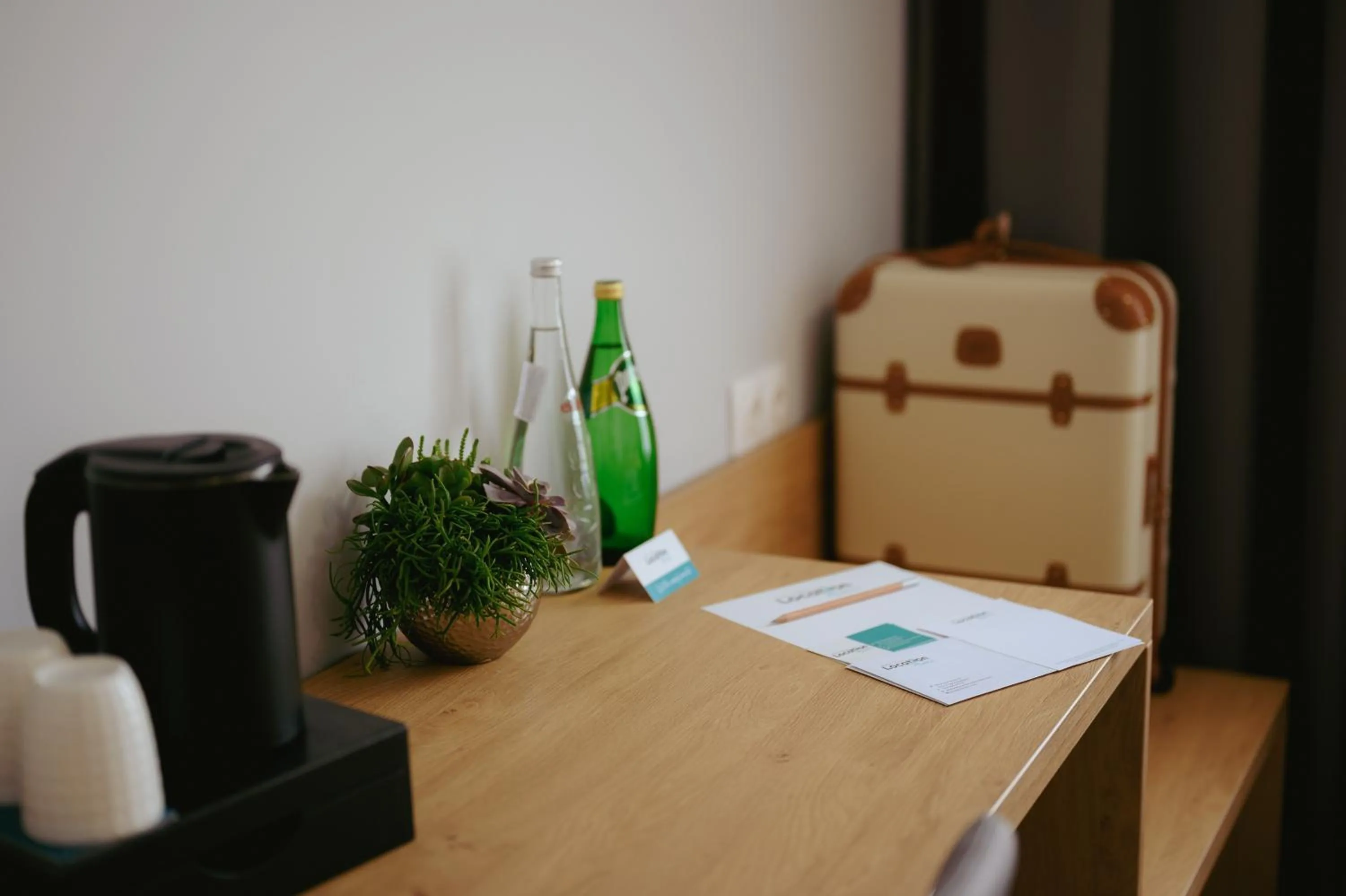 Coffee/tea facilities in LOCATION