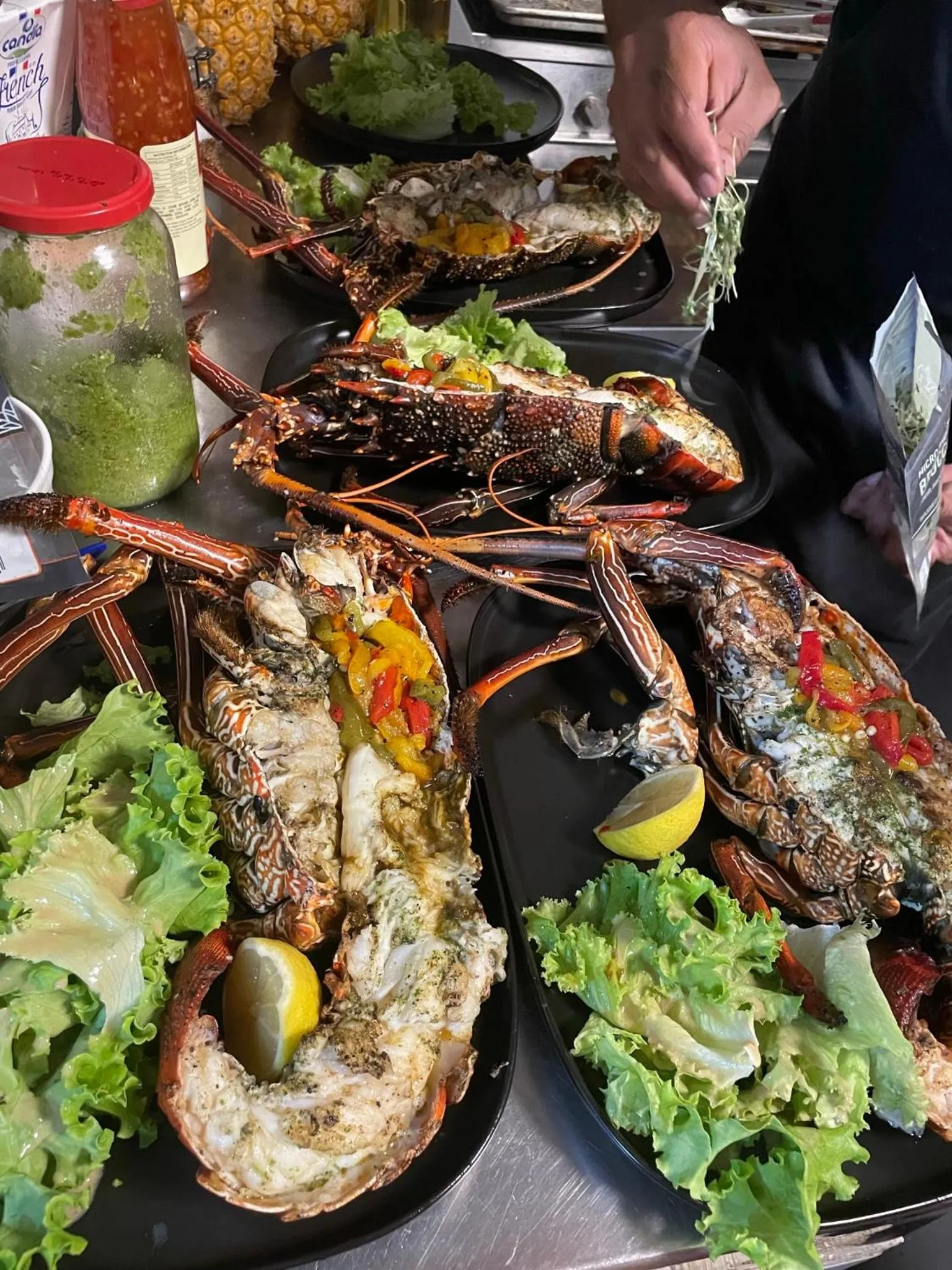 Restaurant/places to eat in Cosy Guest House Sous le Badamier