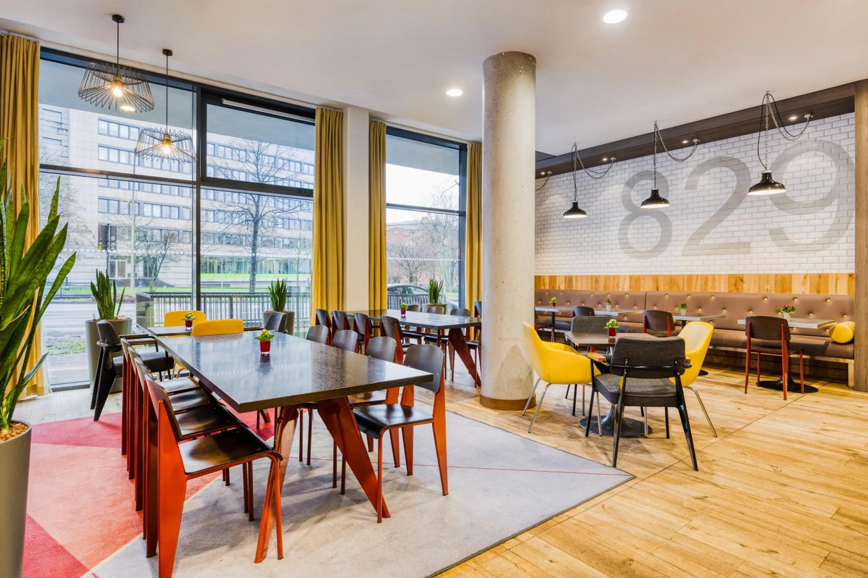 Communal lounge/ TV room in Citadines Michel Hamburg