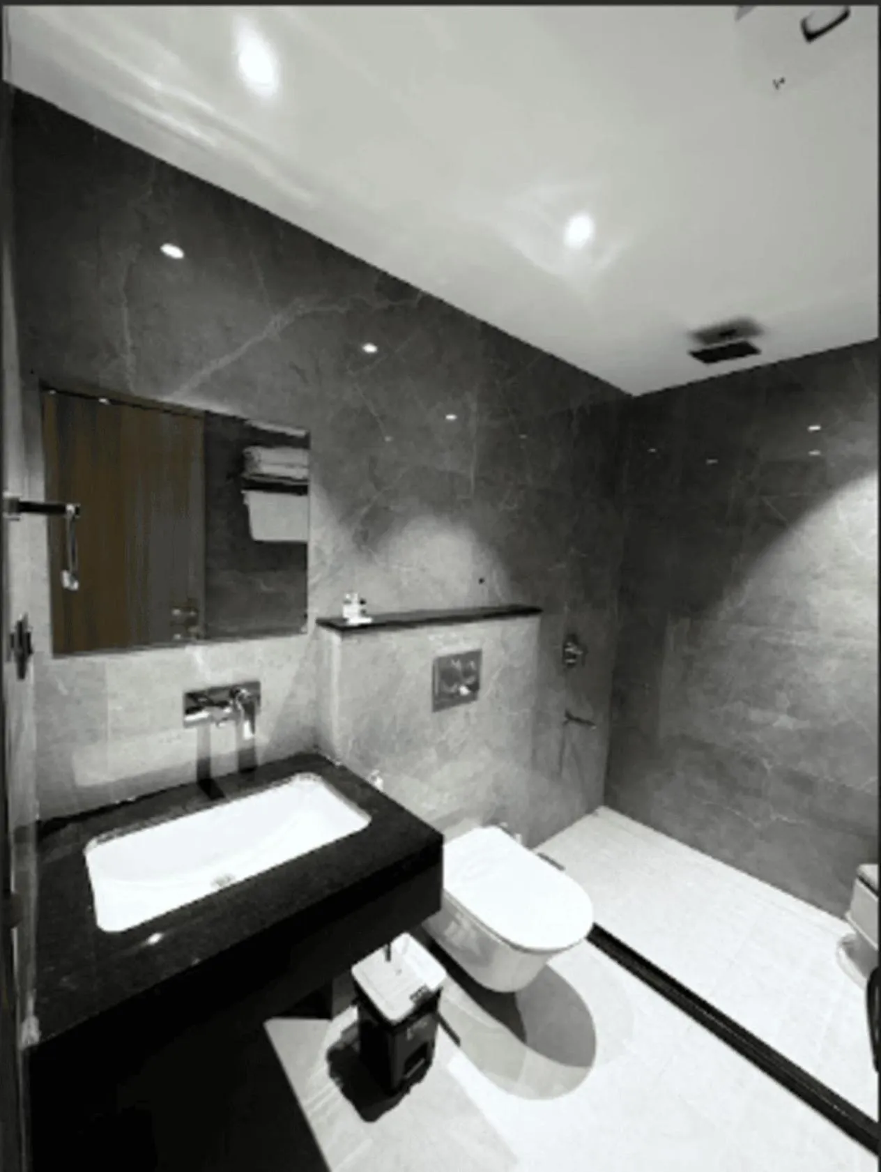 Bathroom in 7 rays hotel