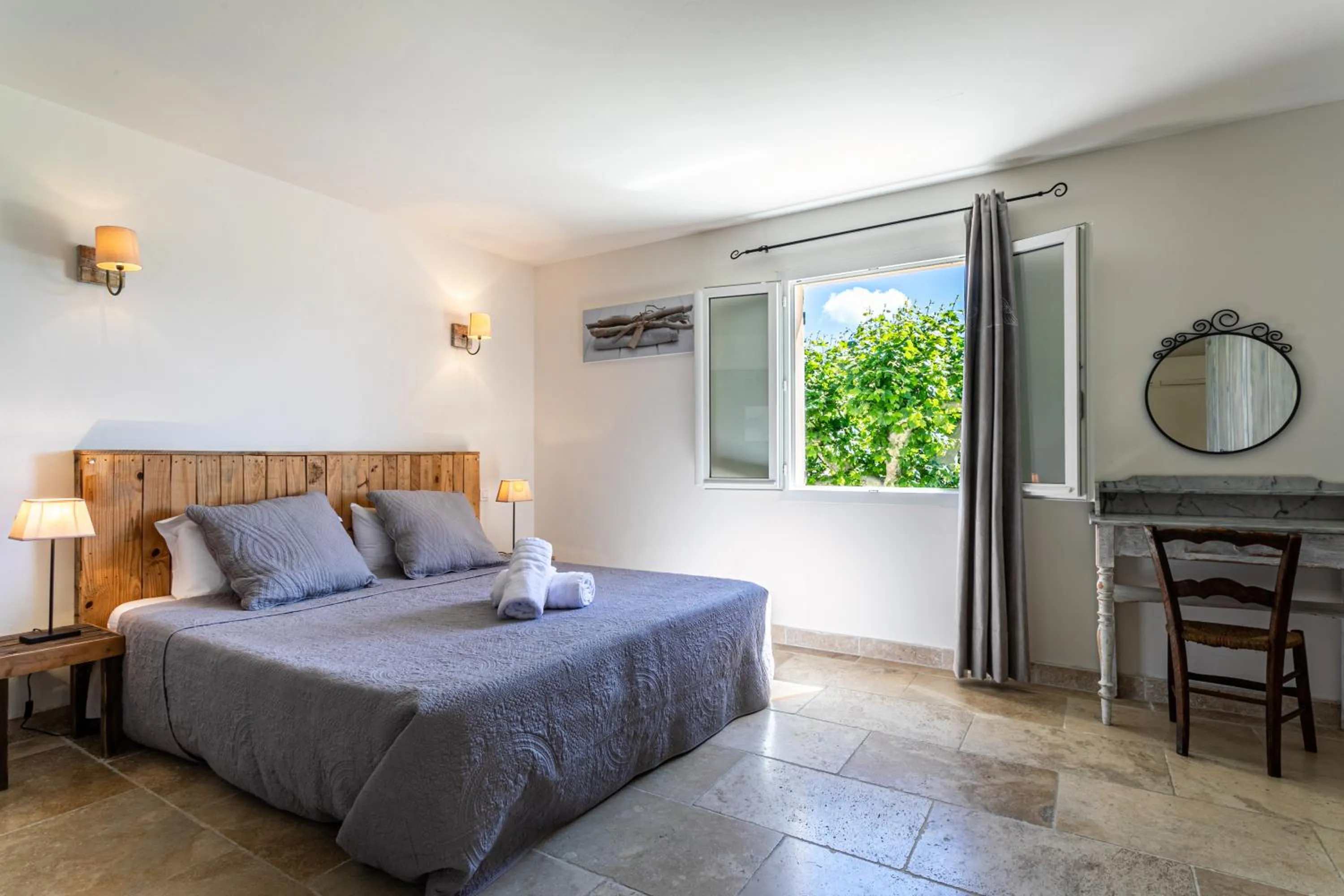 Bed in Mas Saint Julien