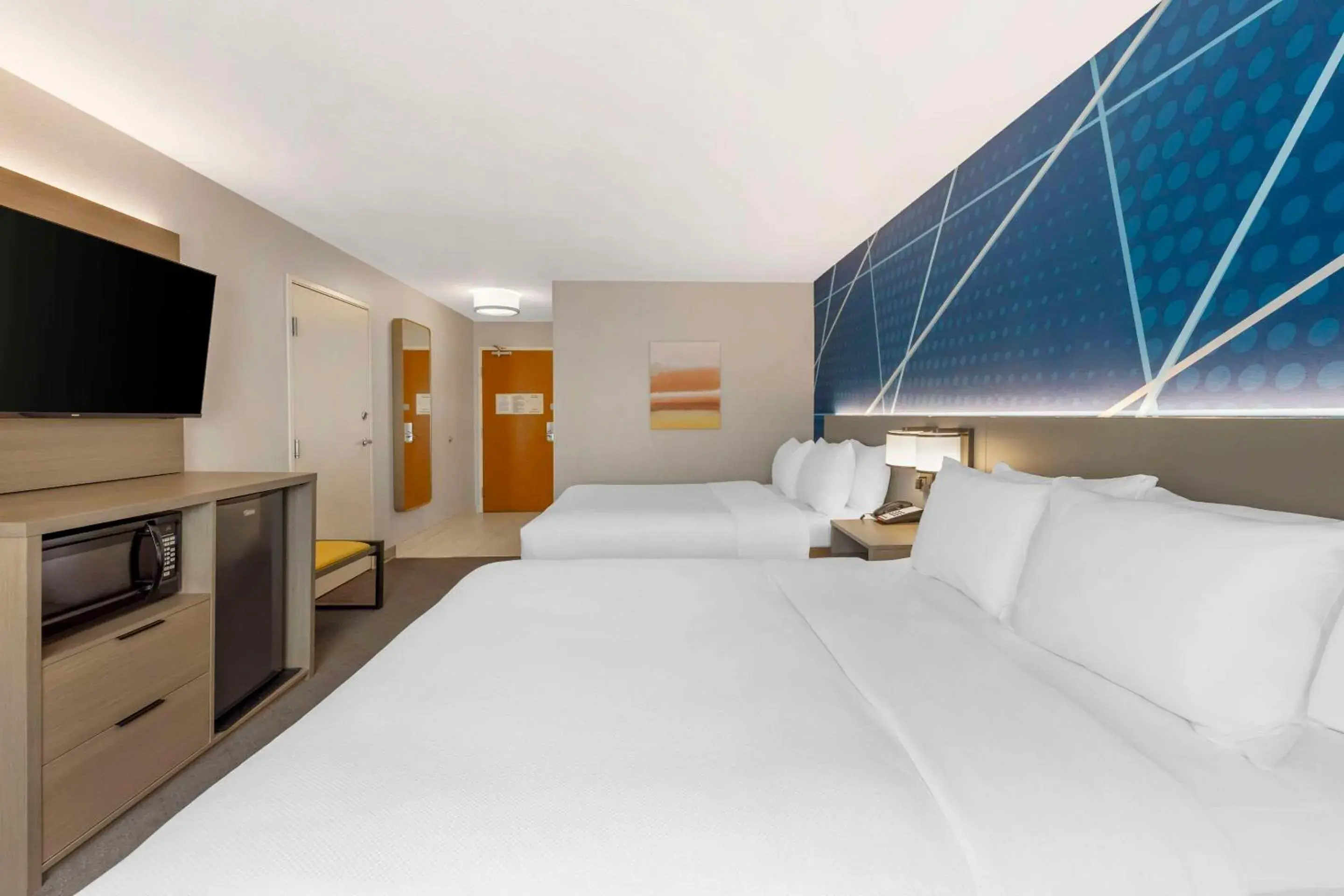 Queen Room - Disability Access in Comfort Inn & Suites Oklahoma City North - Quail Springs Queen Room - Disability Access in Comfort Inn & Suites Oklahoma City North - Quail Springs