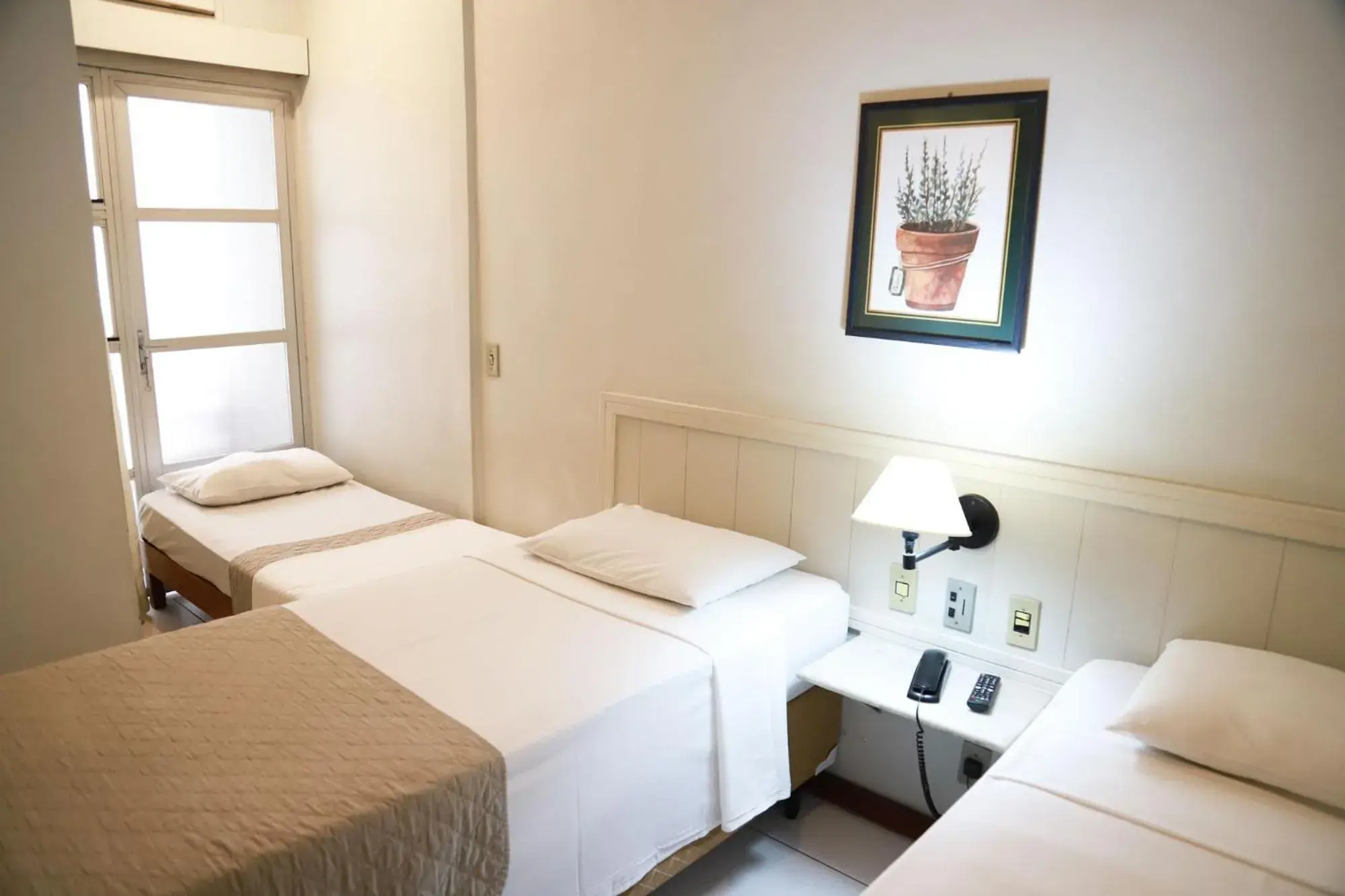 Standard Triple Room - single occupancy in Hotel BH Palace Standard Triple Room - single occupancy in Hotel BH Palace