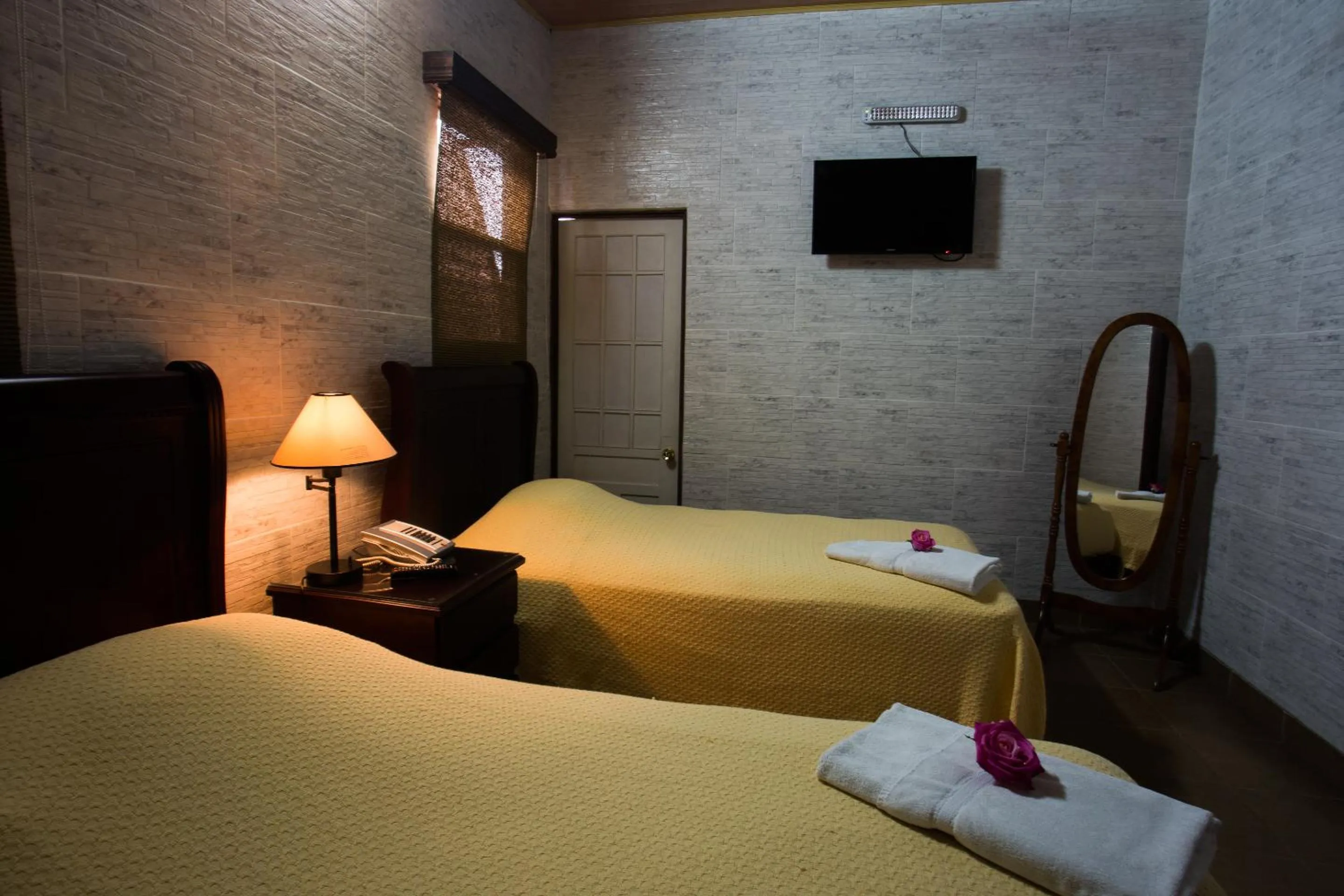Photo of the whole room, Bed in Boutique Hotel Casa Orquídeas