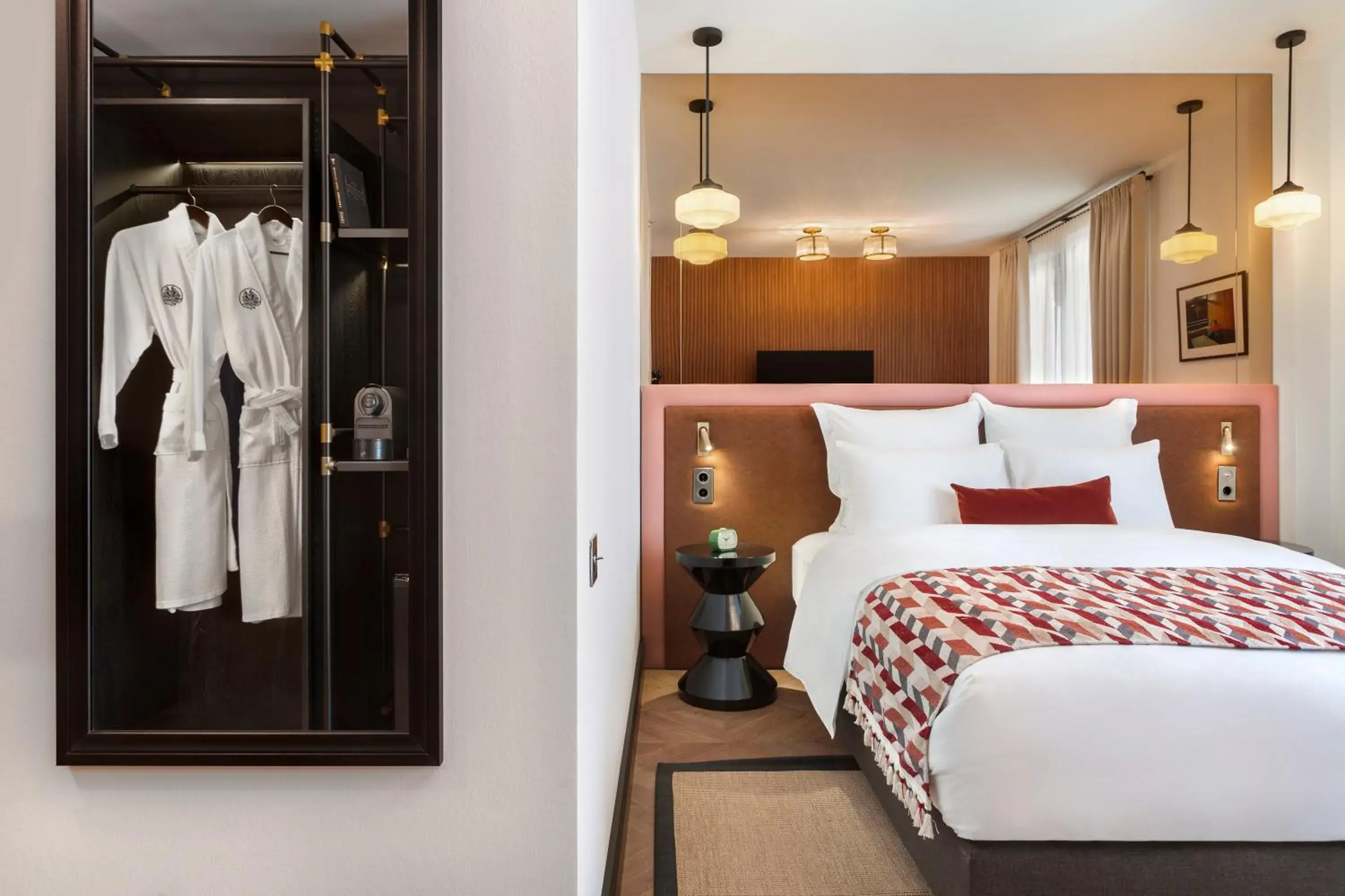 Queen Room with Balcony in Artizan - Design Hotel Queen Room with Balcony in Artizan - Design Hotel