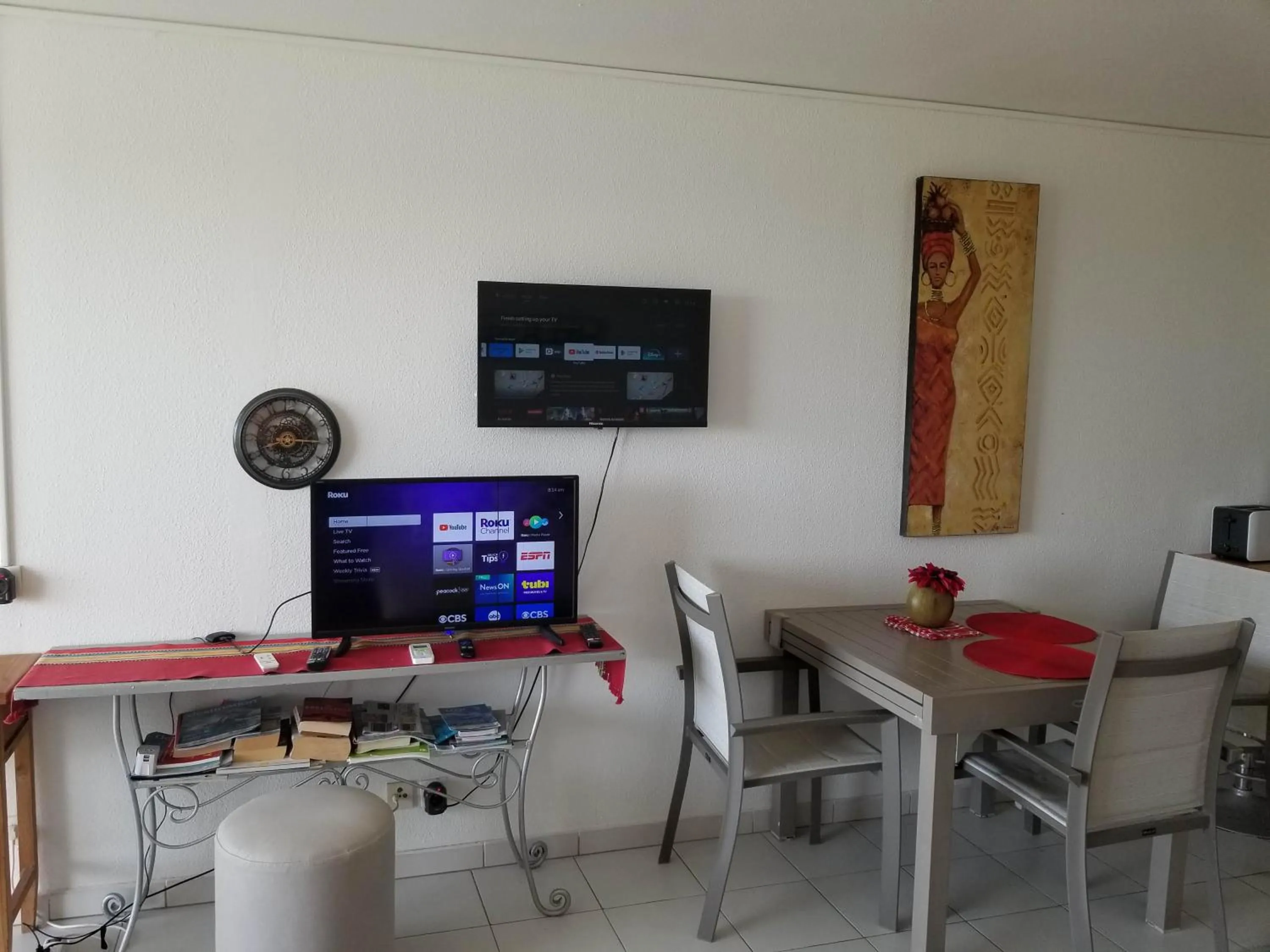 Living room in Orient Bay Beach Studio