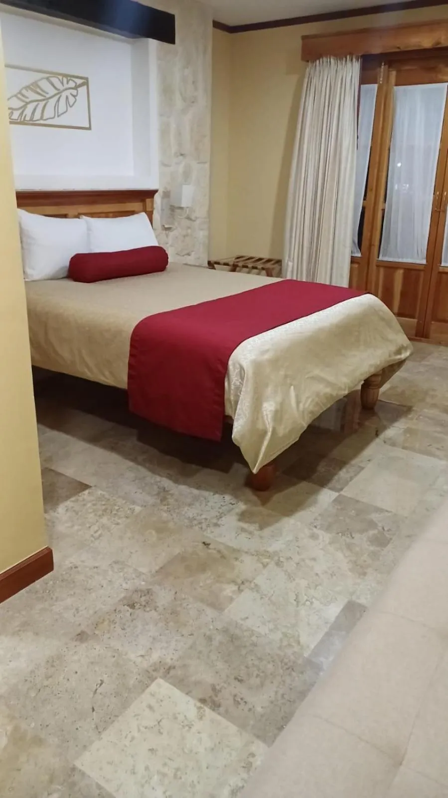 Bed in Cancun International Suites