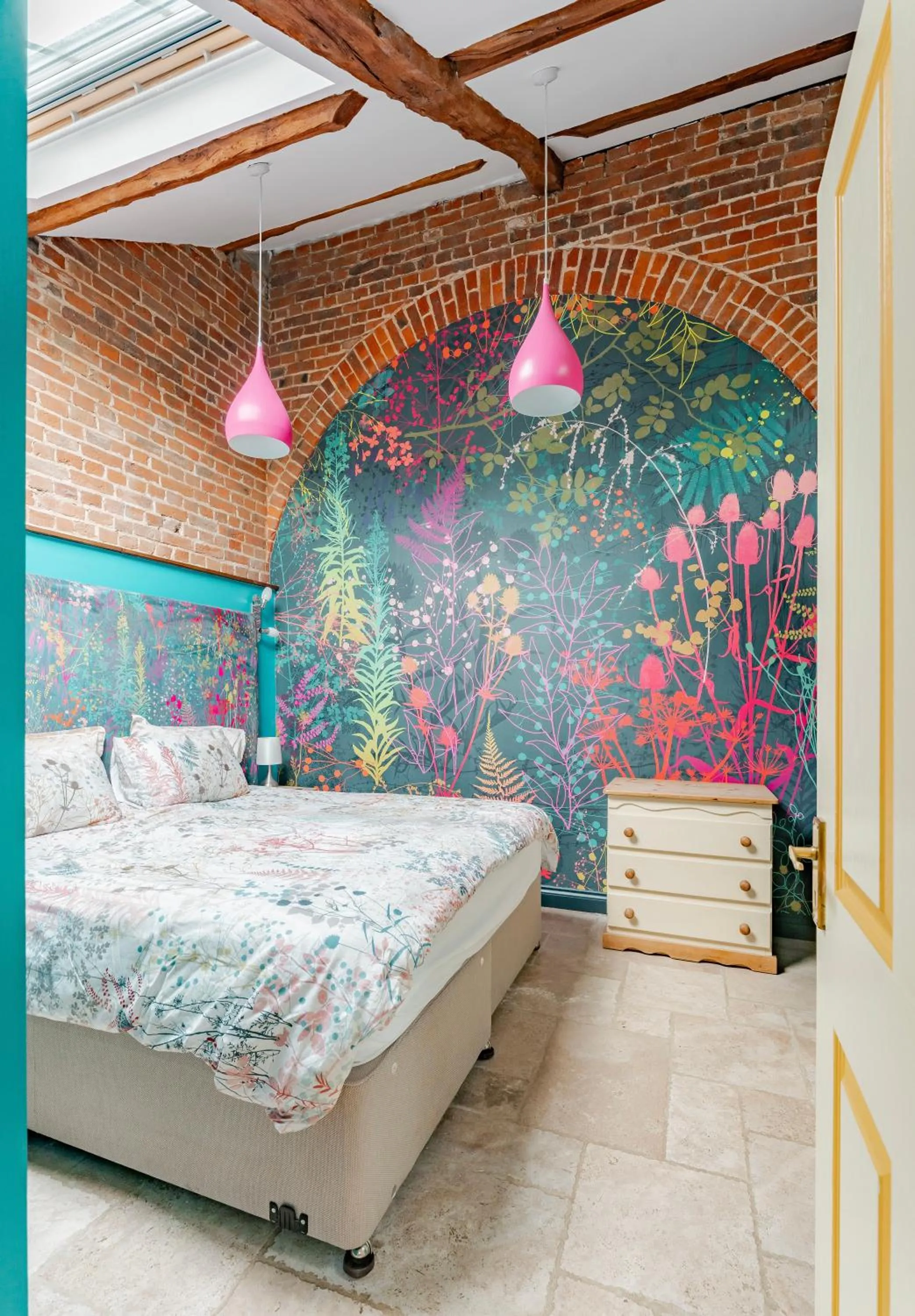 Bed in the Orangery - BnB Suites