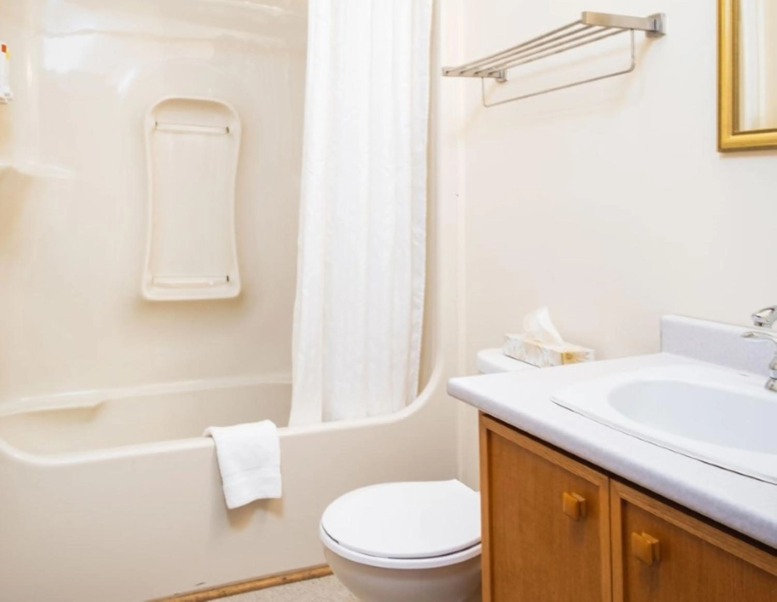 Shower in Hebridean Motel