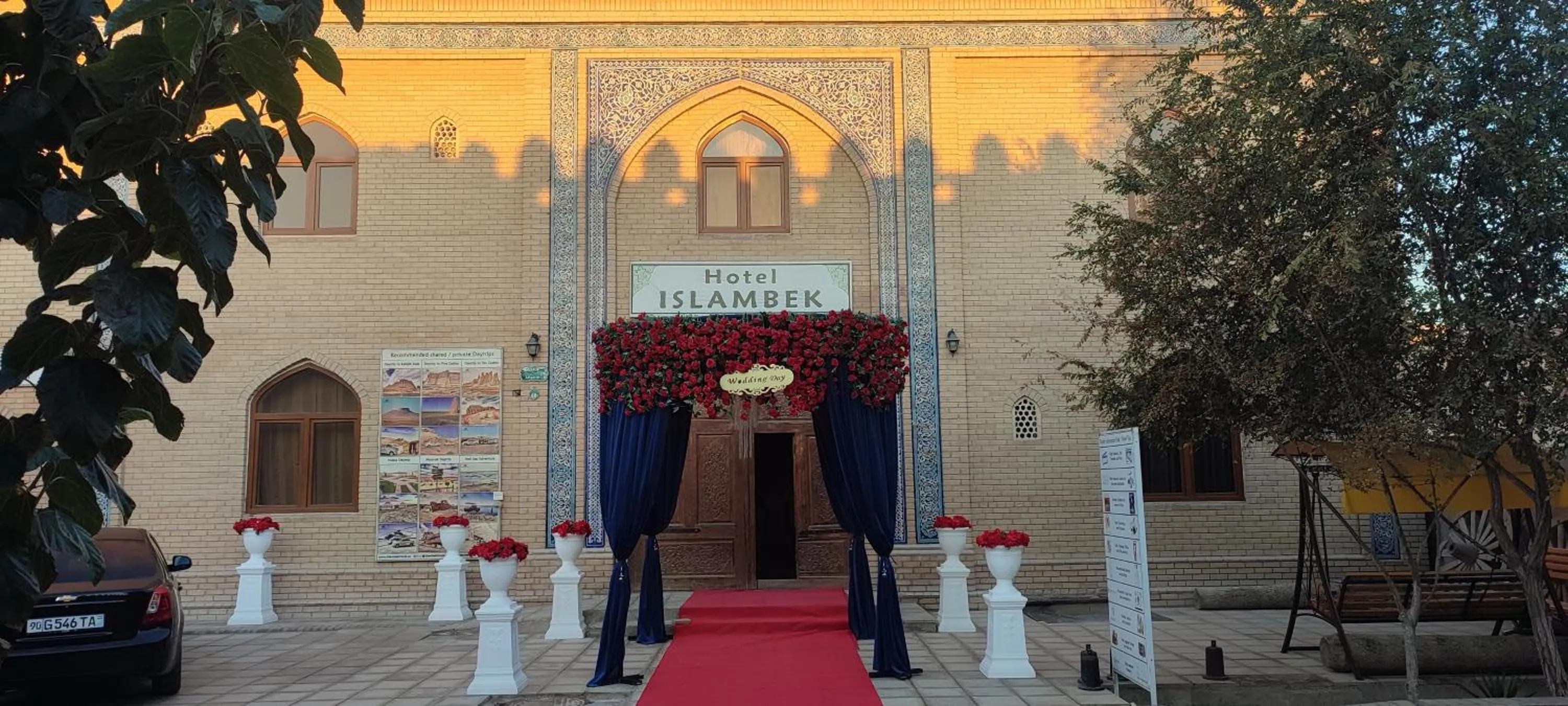 Islambek Travel & Hotel