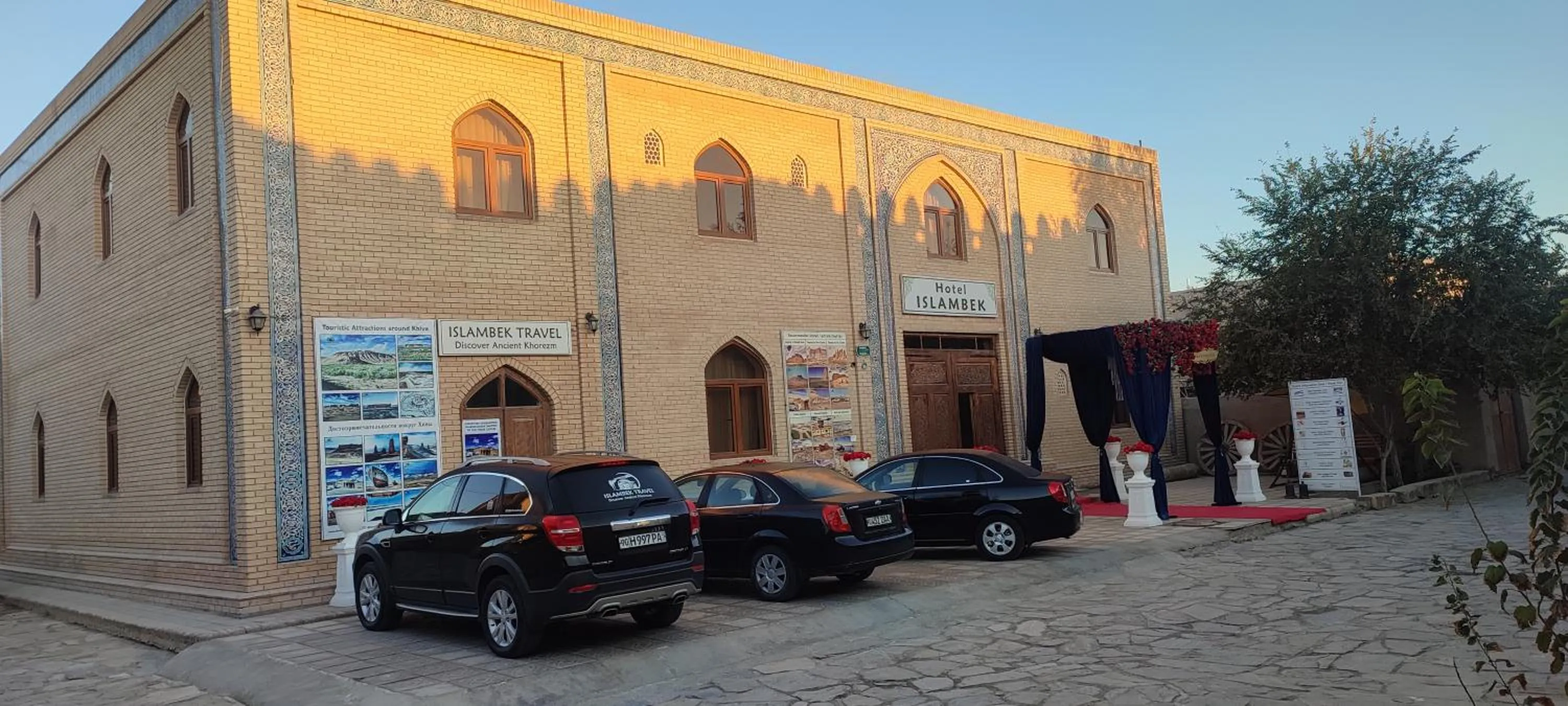 Islambek Travel & Hotel