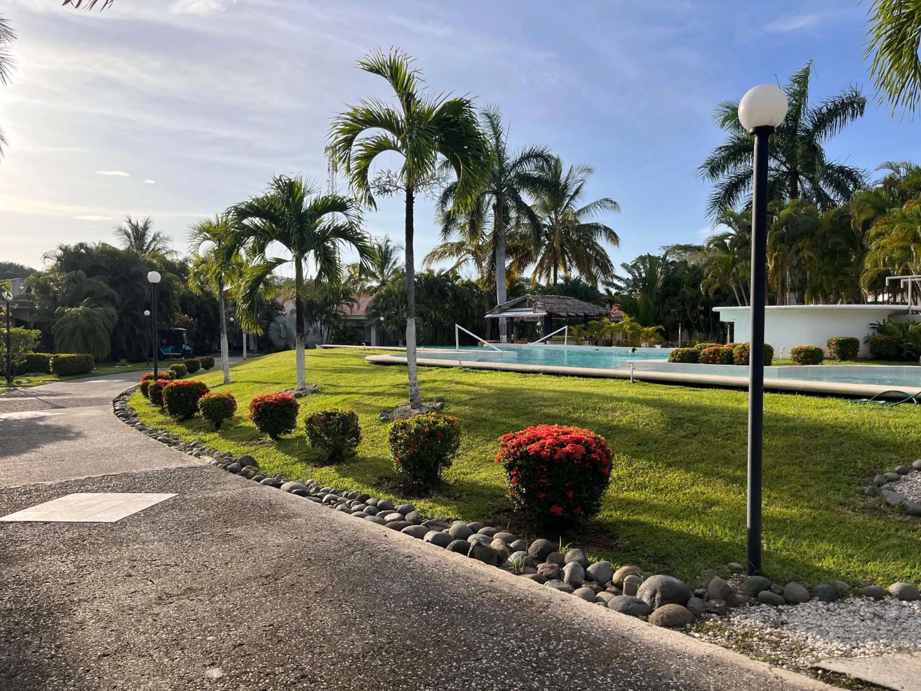Swimming pool in Sueño al Mar Residence & Hotel