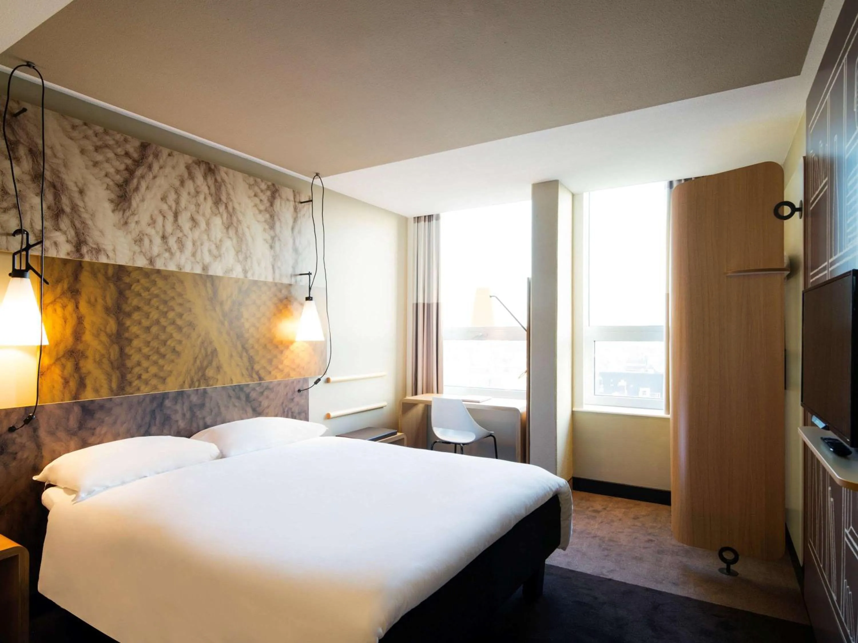 Photo of the whole room, Bed in ibis Den Haag City Centre