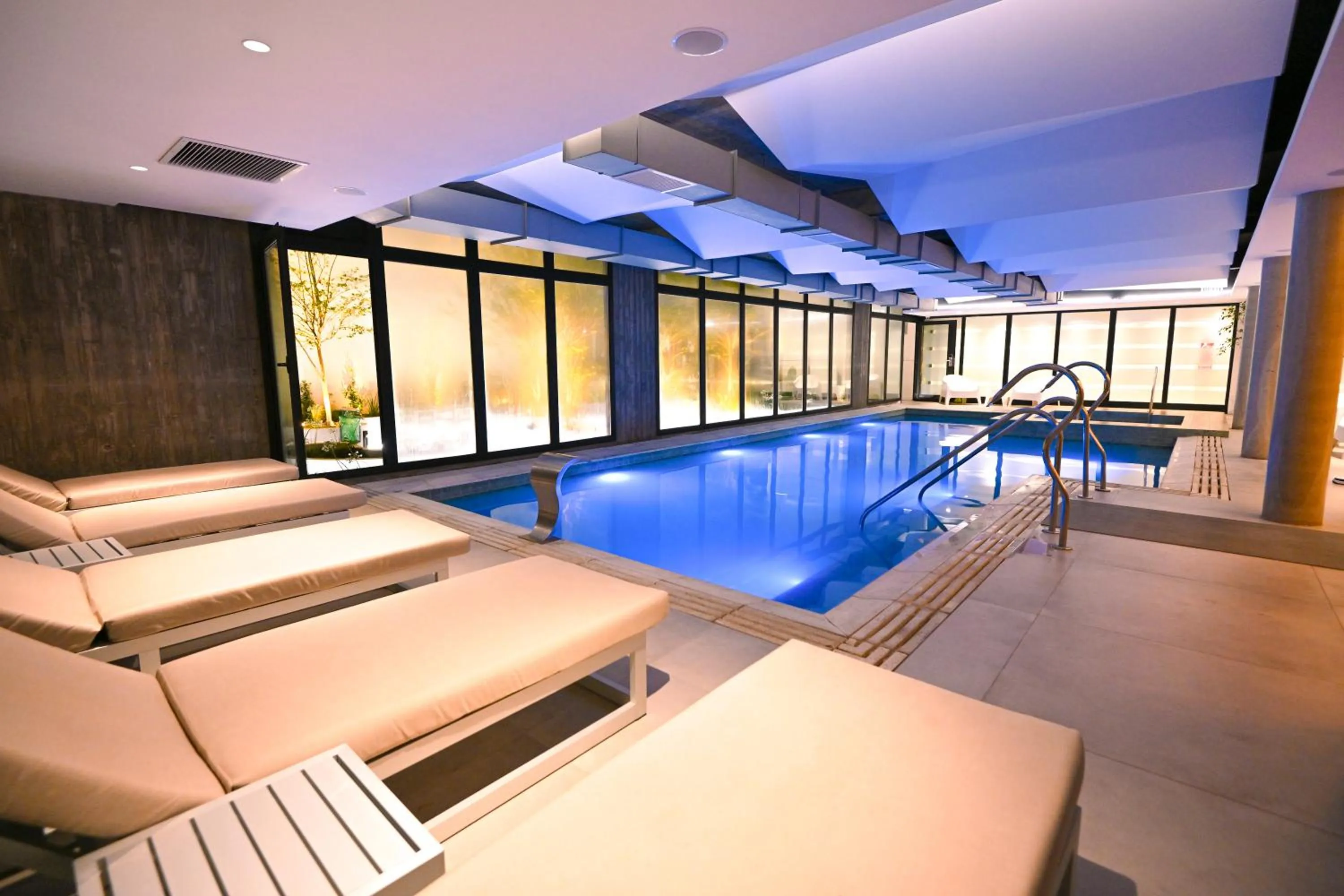 Swimming pool in Hotel Denver Mar del Plata