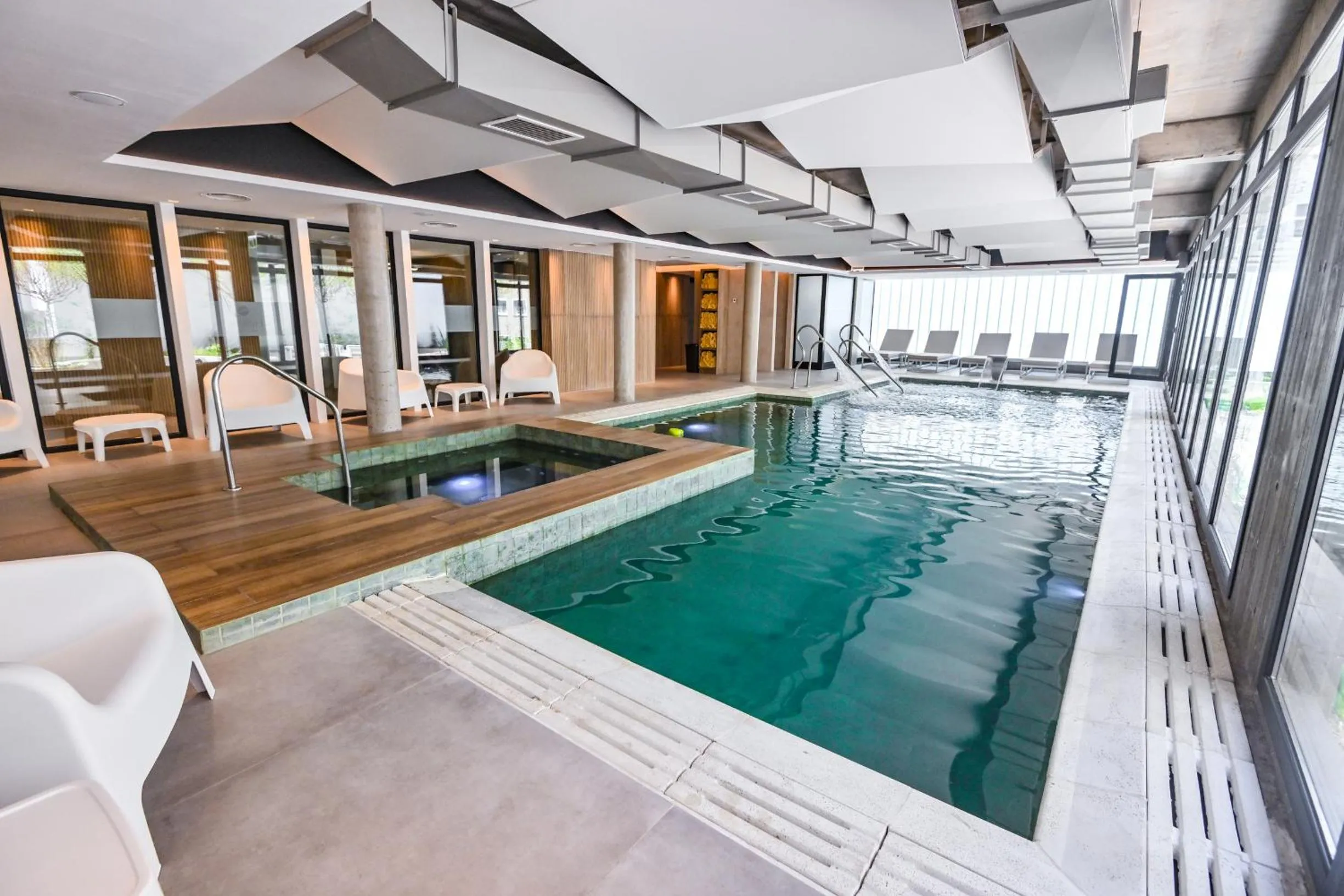 Swimming pool in Hotel Denver Mar del Plata